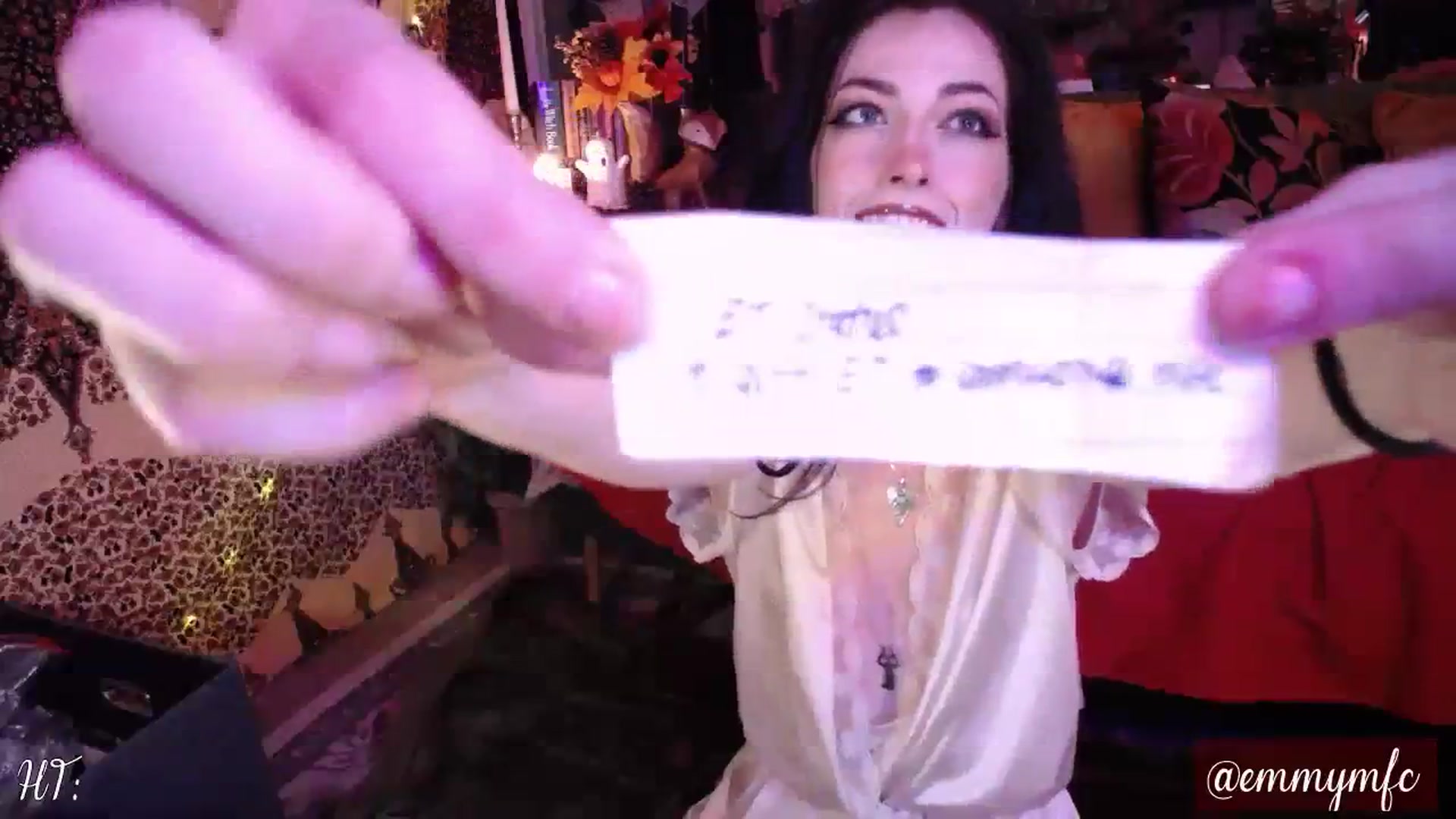 Gallery image thumbnail from birthday_emmy's myfreecams stream on, 09/01/2023, 24:01 image 5 of 20