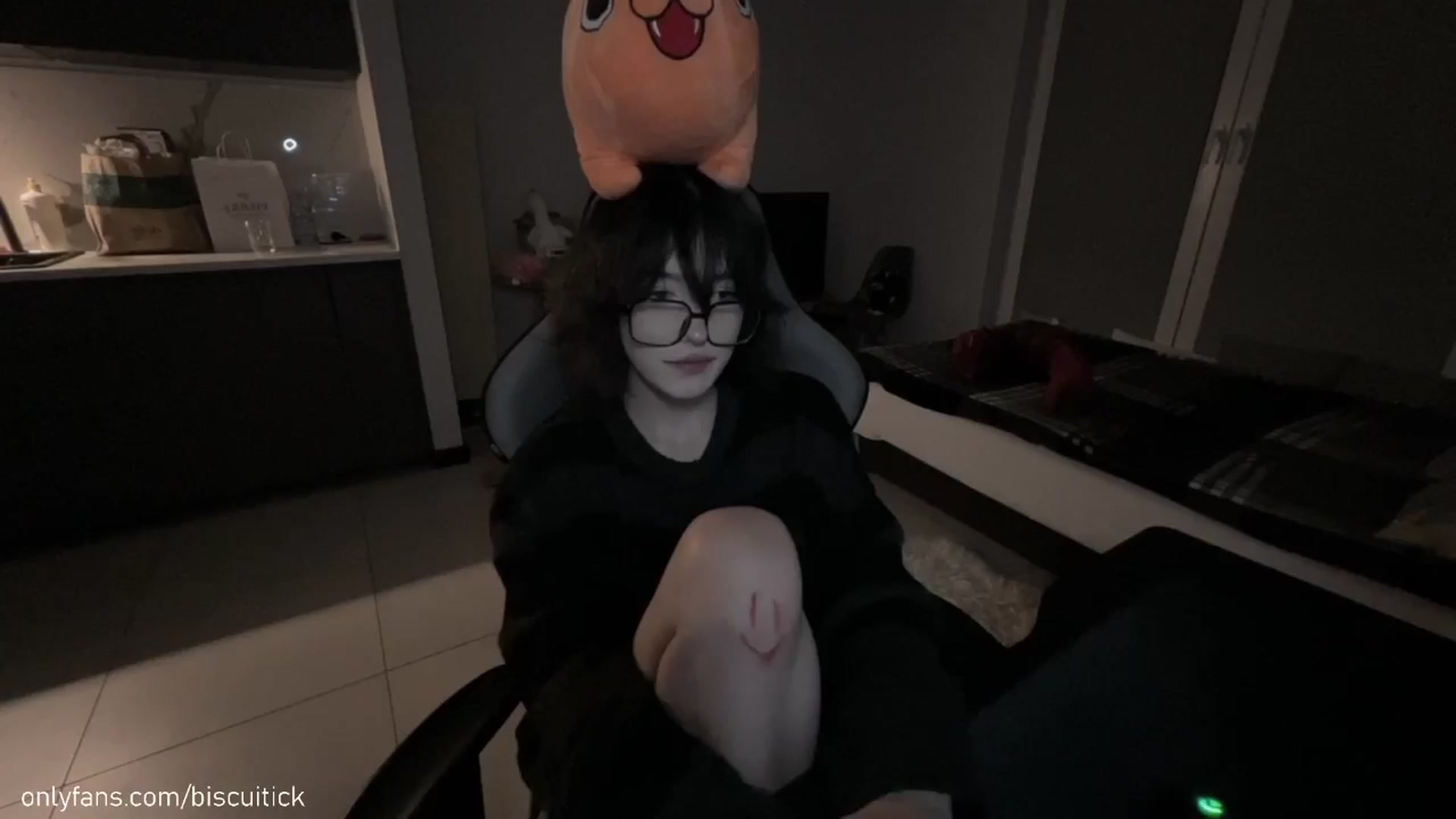 Gallery image thumbnail from biscuitick's myfreecams stream on, 09/14/2024, 24:18 image 16 of 20