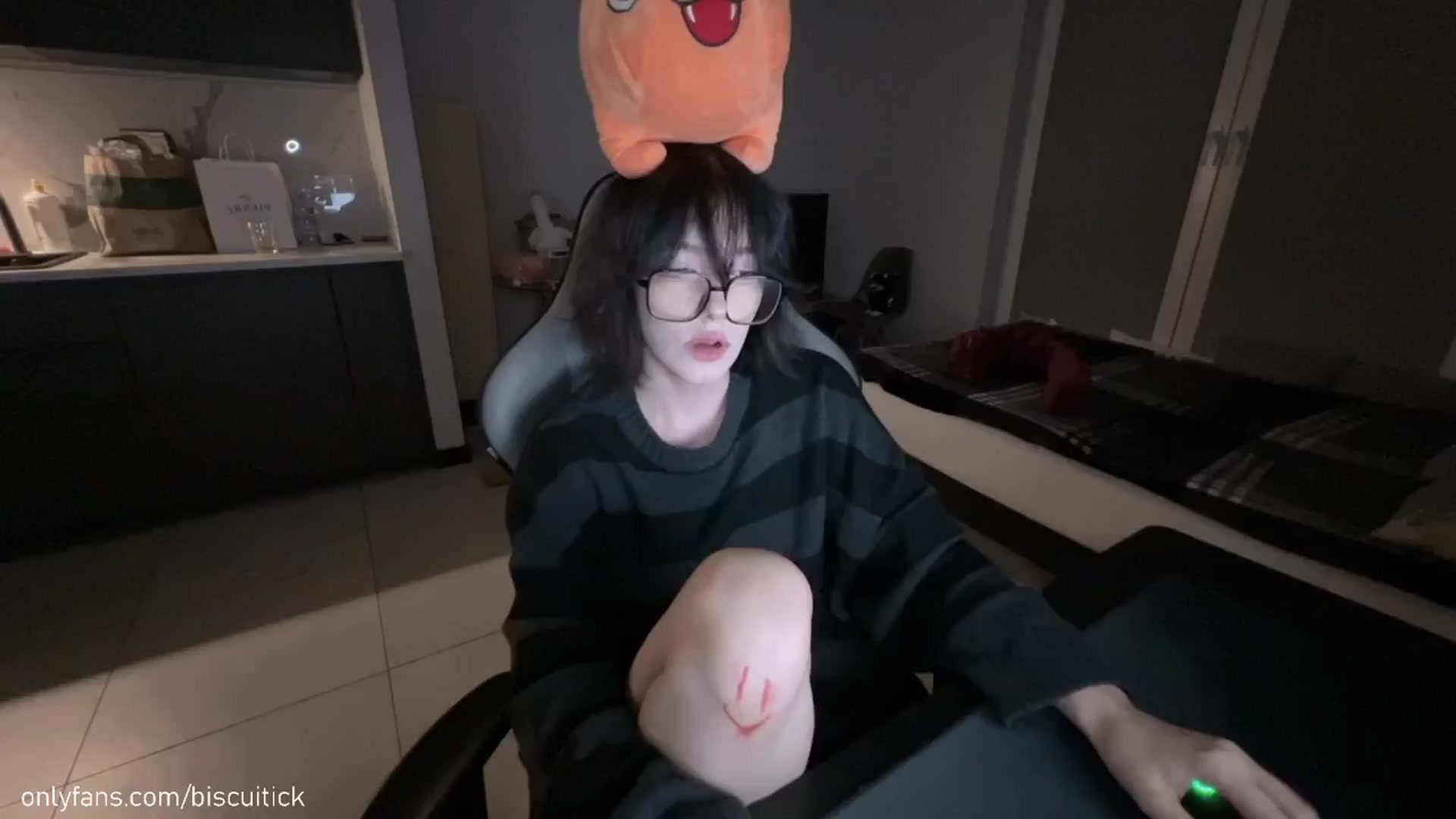 Gallery image thumbnail from biscuitick's myfreecams stream on, 09/14/2024, 24:18 image 12 of 20