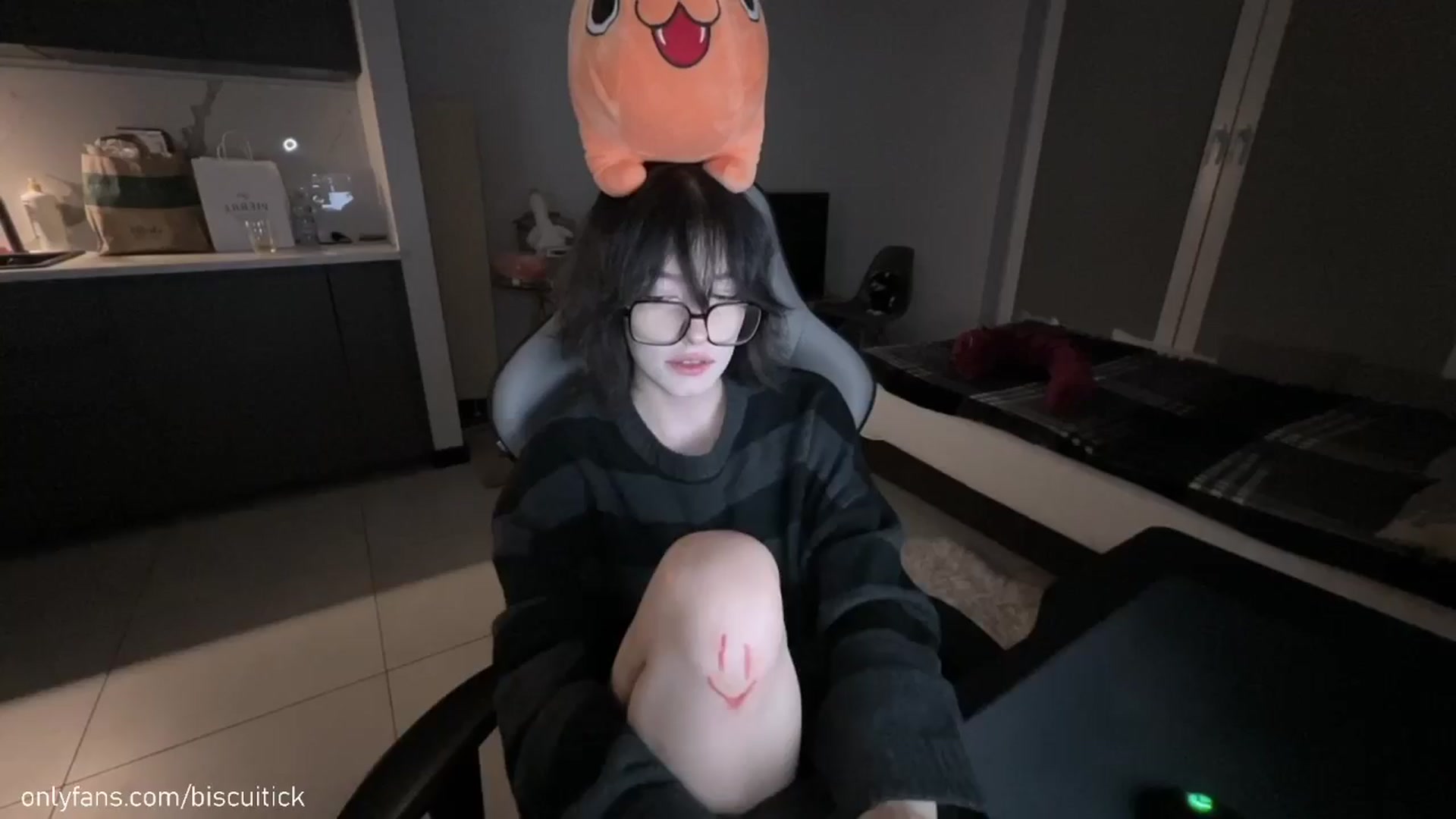 Gallery image thumbnail from biscuitick's myfreecams stream on, 09/14/2024, 24:18 image 14 of 20