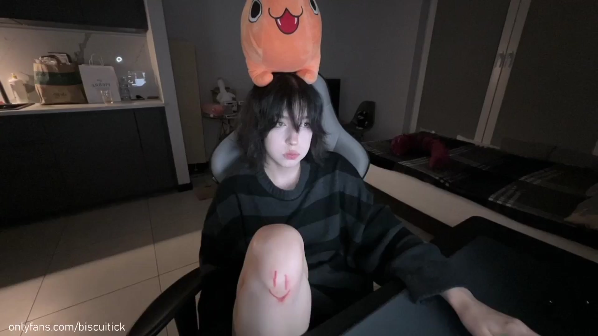 Gallery image thumbnail from biscuitick's myfreecams stream on, 09/14/2024, 24:18 image 20 of 20