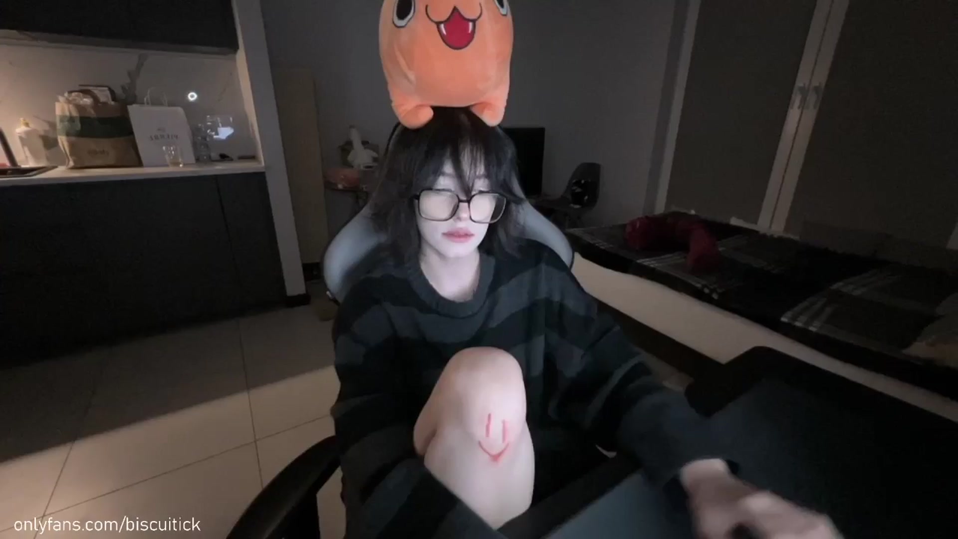 Gallery image thumbnail from biscuitick's myfreecams stream on, 09/14/2024, 24:18 image 13 of 20