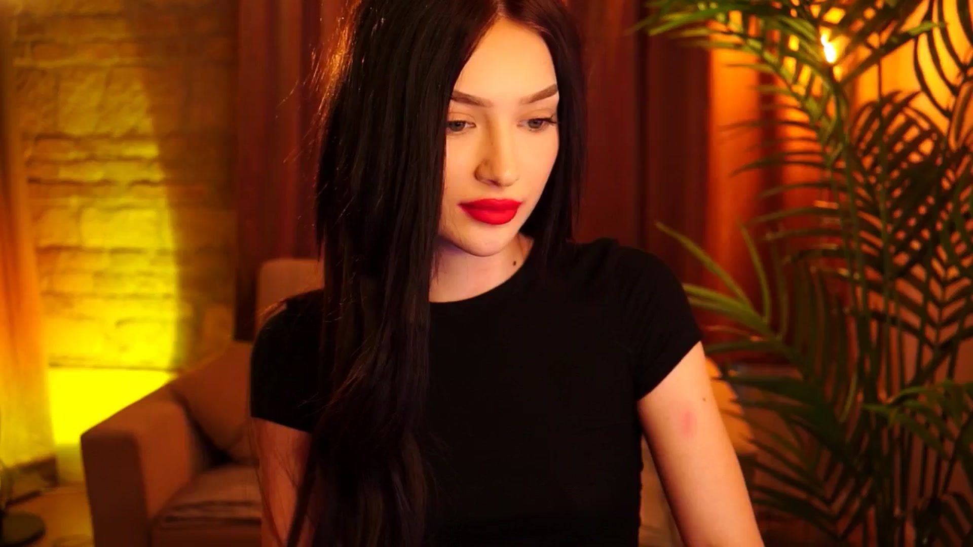 Gallery image thumbnail from blackbee's myfreecams stream on, 04/25/2024, 16:56 image 15 of 20
