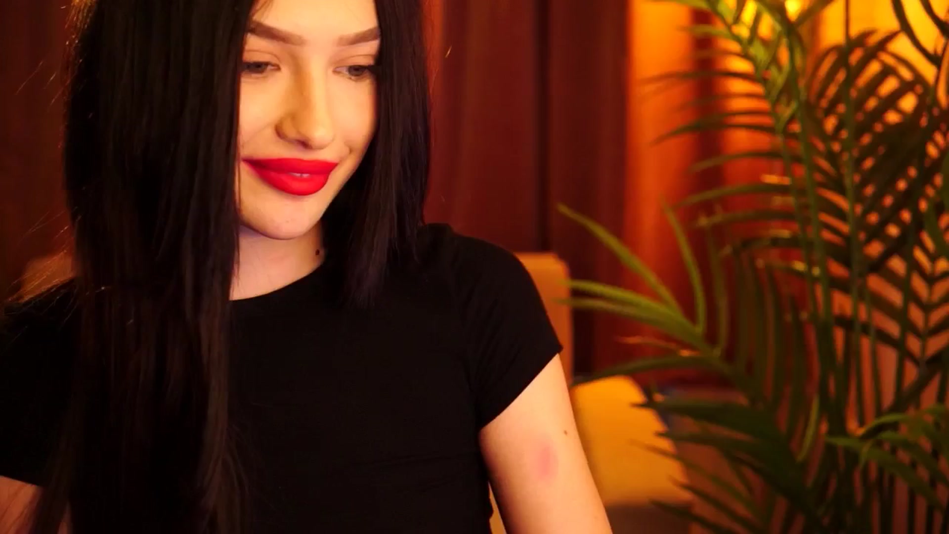 Gallery image thumbnail from blackbee's myfreecams stream on, 04/25/2024, 16:56 image 19 of 20