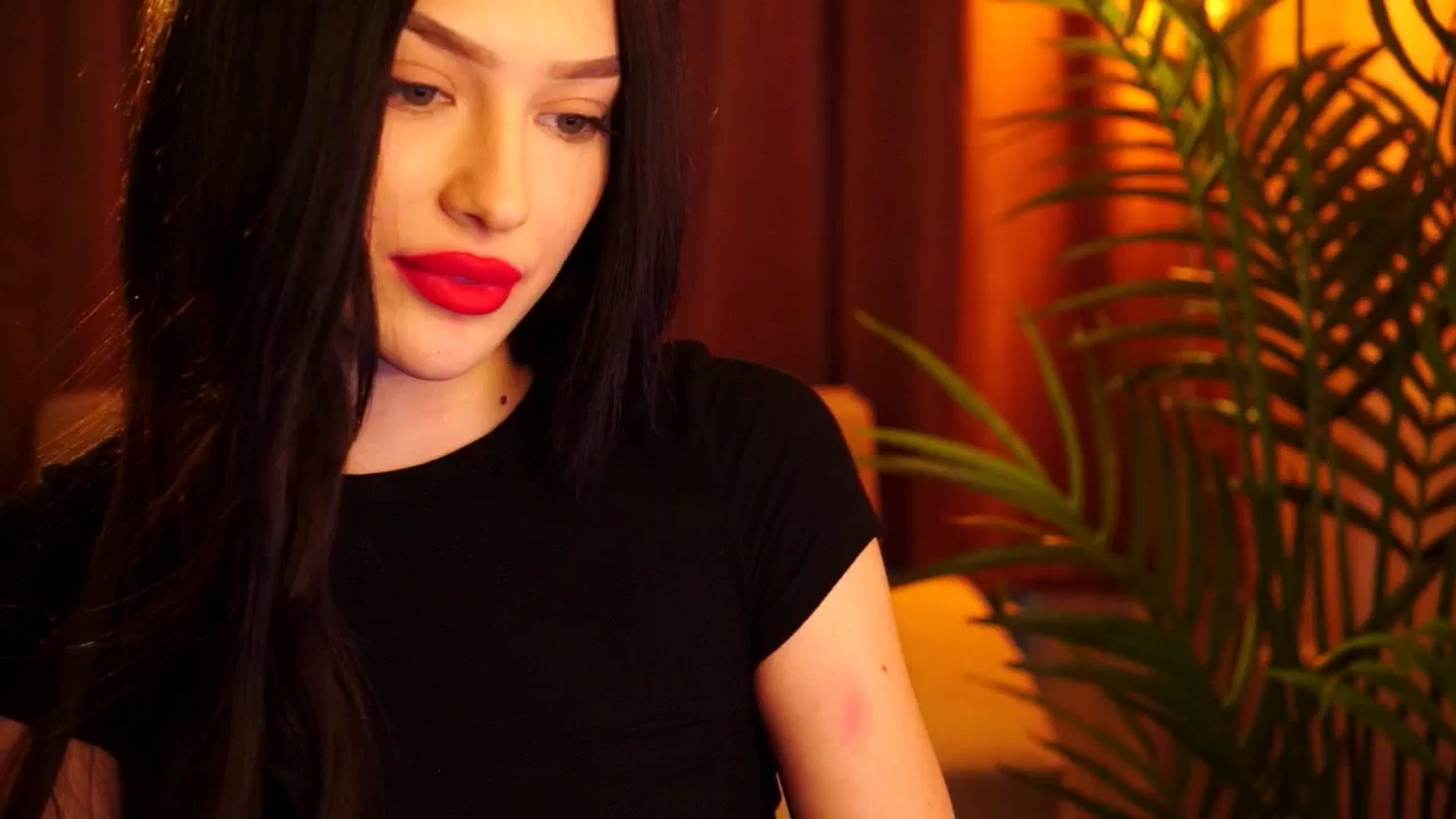 Gallery image thumbnail from blackbee's myfreecams stream on, 04/25/2024, 16:56 image 18 of 20