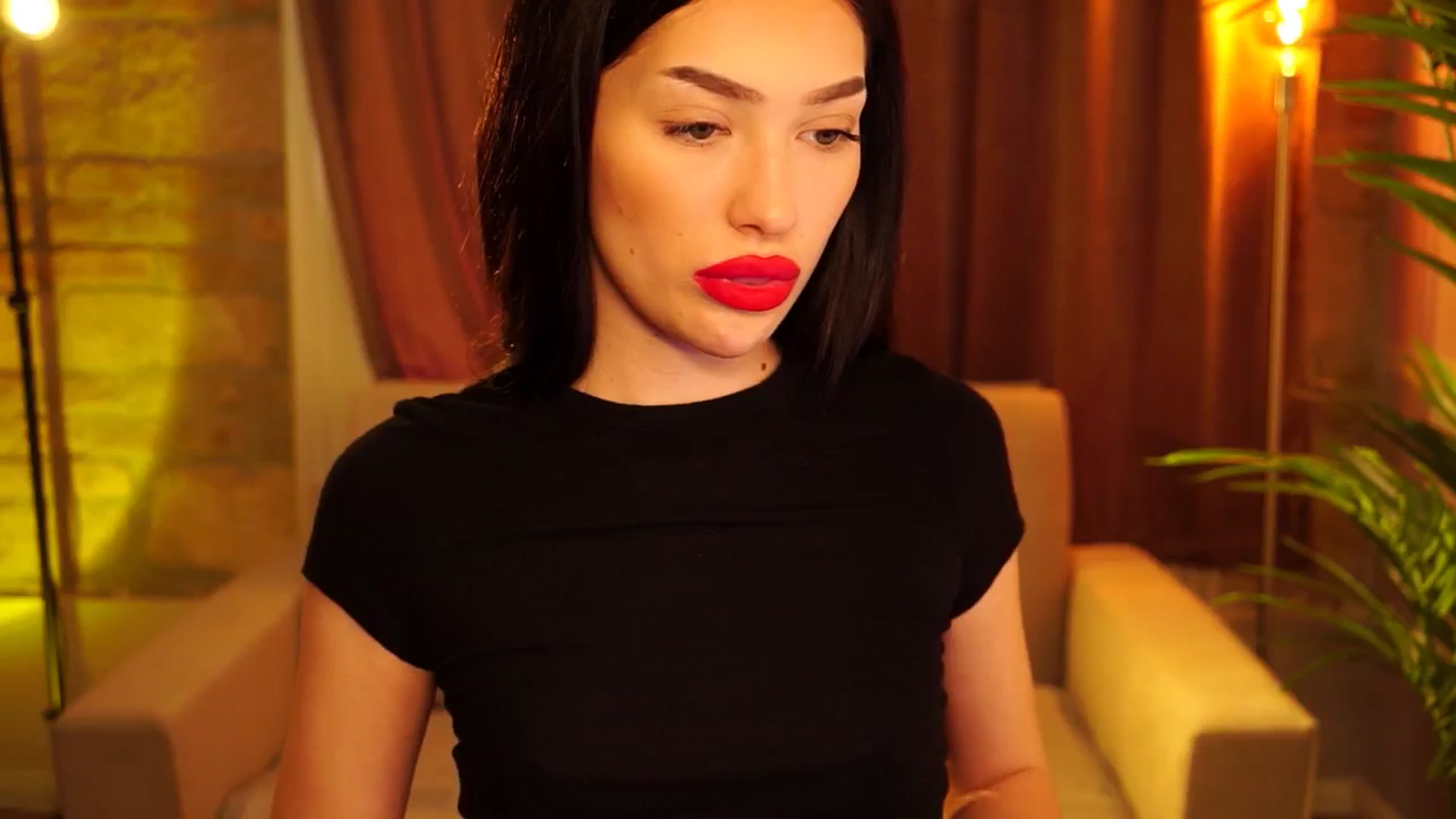 Gallery image thumbnail from blackbee's myfreecams stream on, 05/05/2024, 14:06 image 15 of 20