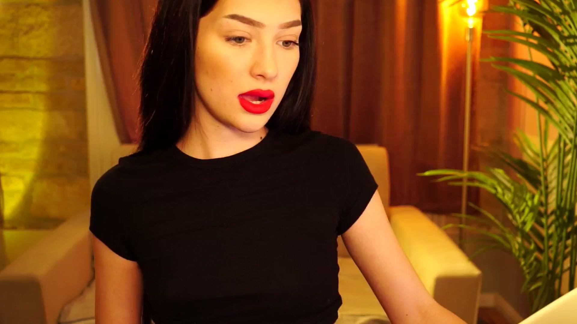 Gallery image thumbnail from blackbee's myfreecams stream on, 05/05/2024, 14:06 image 7 of 20