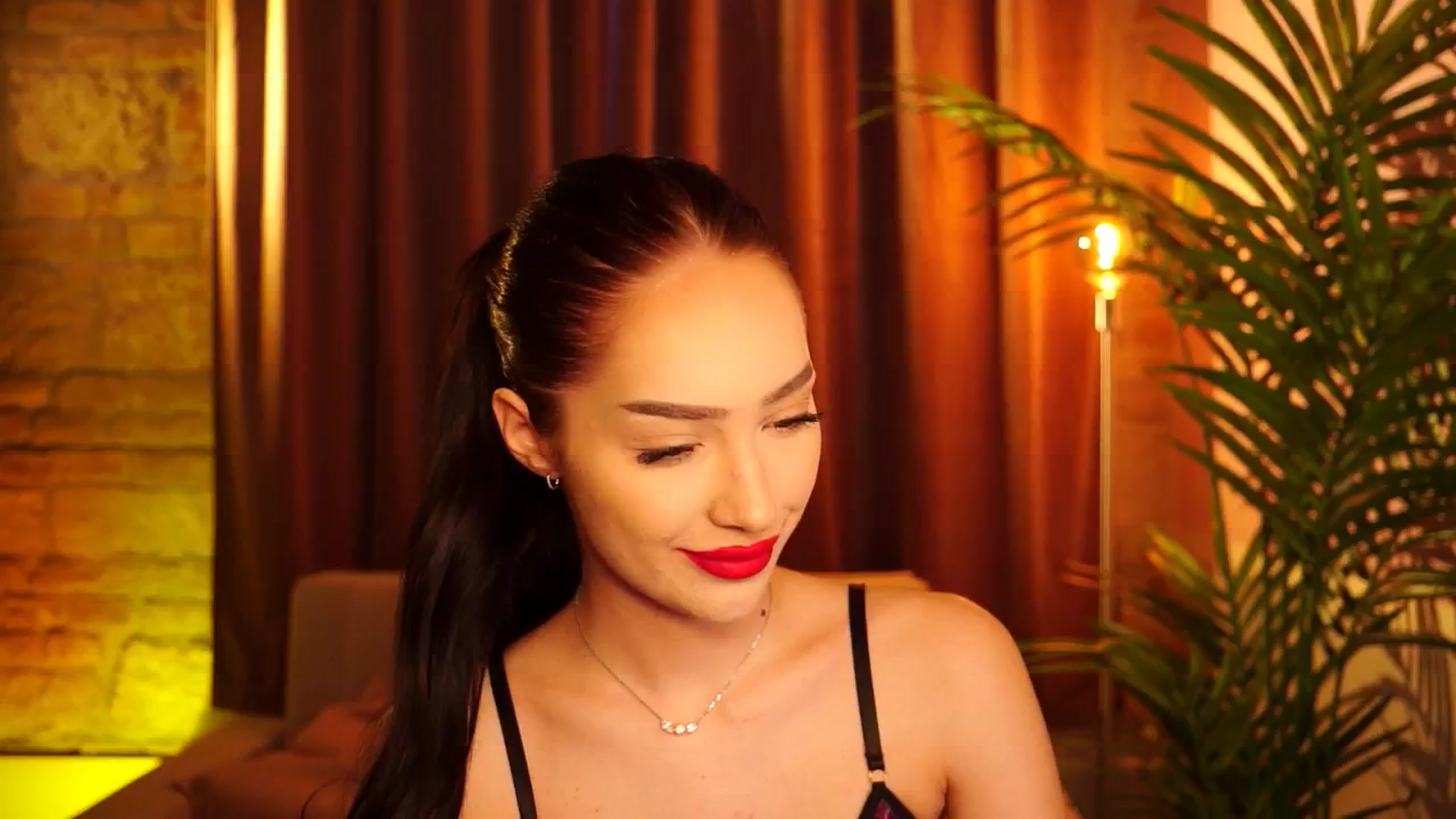 Gallery image thumbnail from blackbee's myfreecams stream on, 05/12/2024, 17:19 image 7 of 20