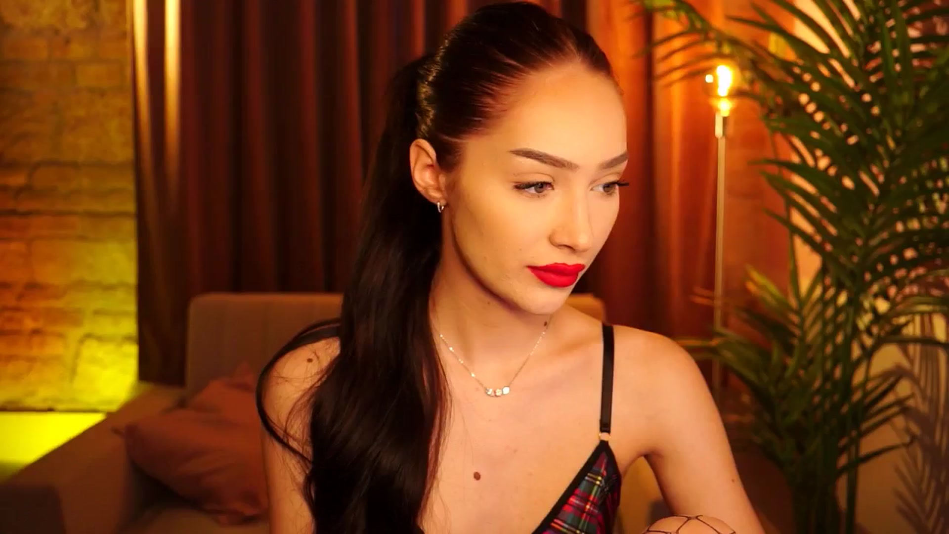 Gallery image thumbnail from blackbee's myfreecams stream on, 05/12/2024, 17:19 image 17 of 20