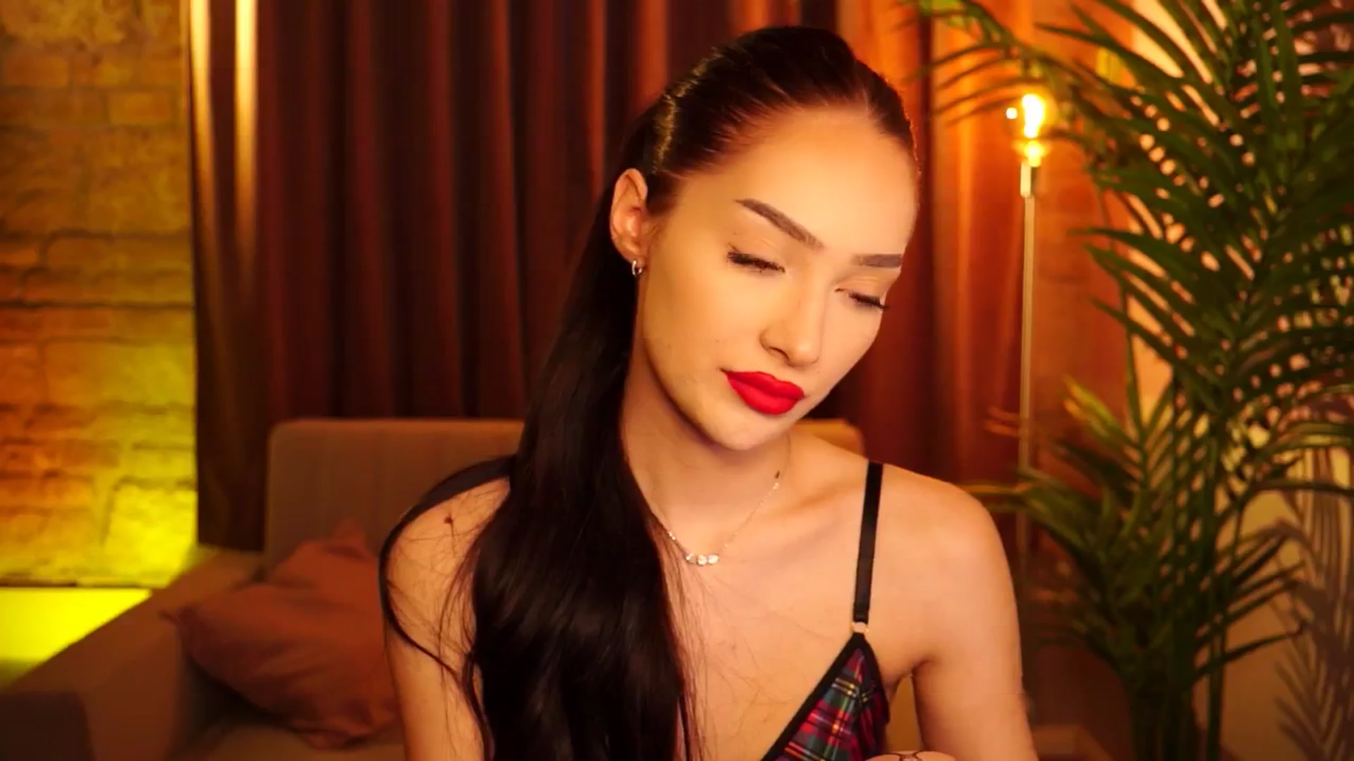 Gallery image thumbnail from blackbee's myfreecams stream on, 05/12/2024, 17:19 image 20 of 20