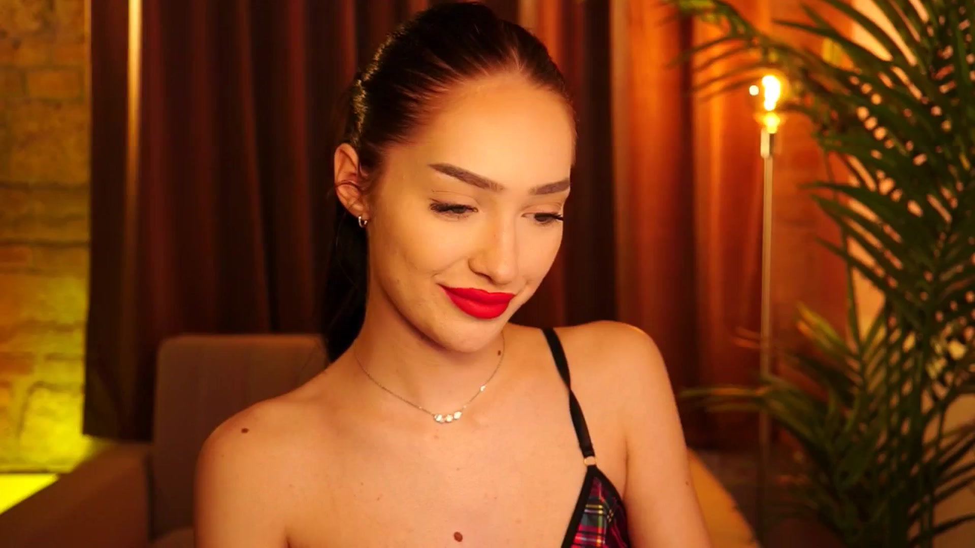 Gallery image thumbnail from blackbee's myfreecams stream on, 05/12/2024, 19:45 image 11 of 20