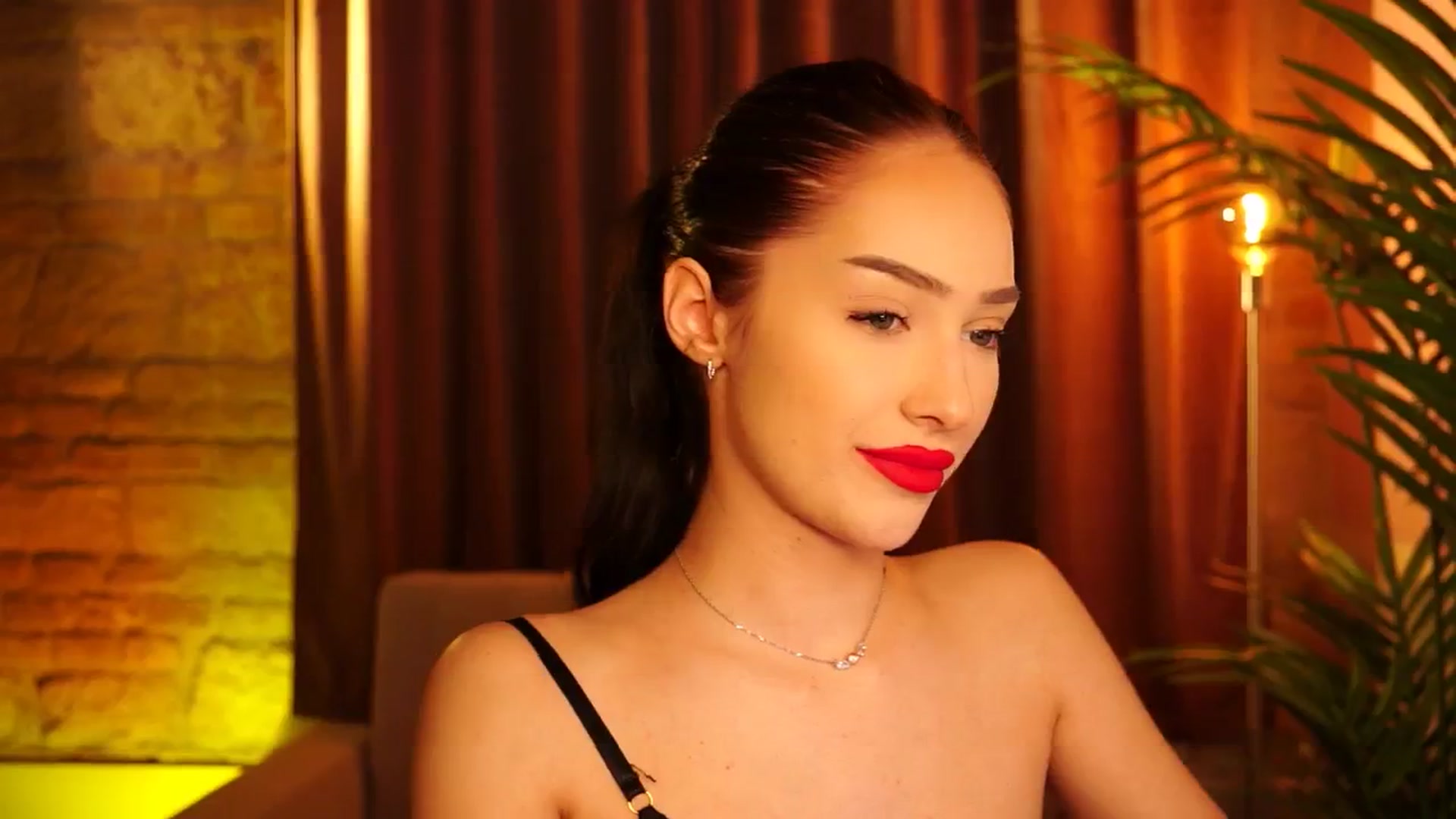 Gallery image thumbnail from blackbee's myfreecams stream on, 05/12/2024, 19:45 image 6 of 20