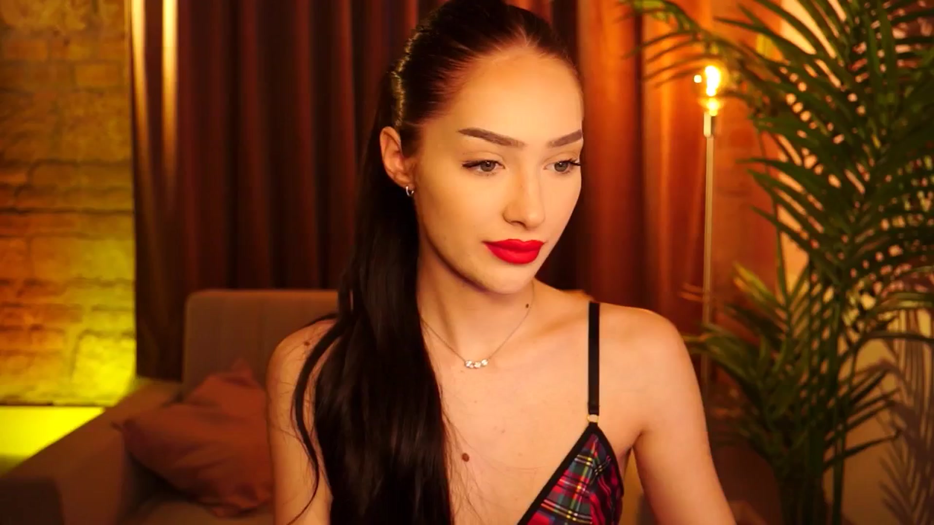 Gallery image thumbnail from blackbee's myfreecams stream on, 05/12/2024, 19:45 image 1 of 20