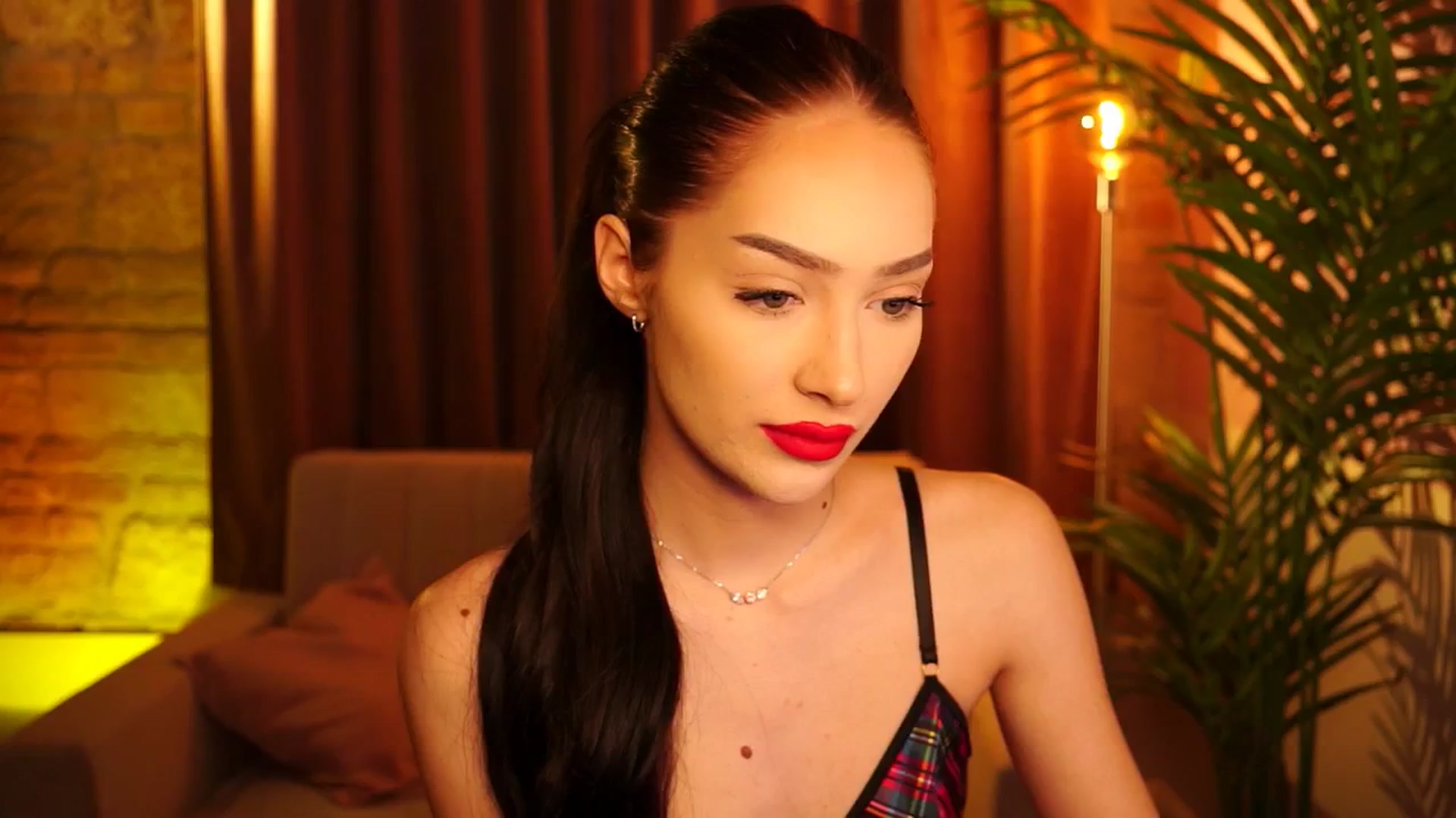 Gallery image thumbnail from blackbee's myfreecams stream on, 05/12/2024, 19:45 image 2 of 20