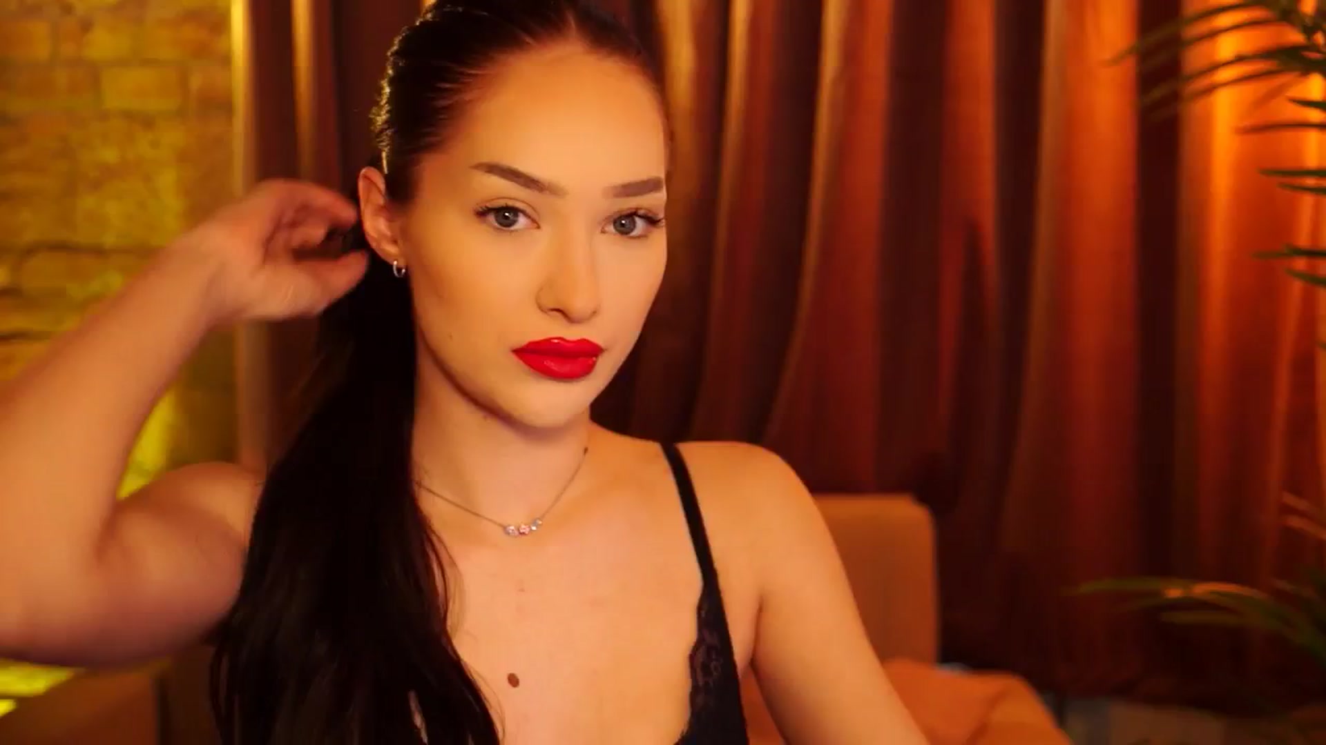 Gallery image thumbnail from blackbee's myfreecams stream on, 05/17/2024, 14:23 image 1 of 20