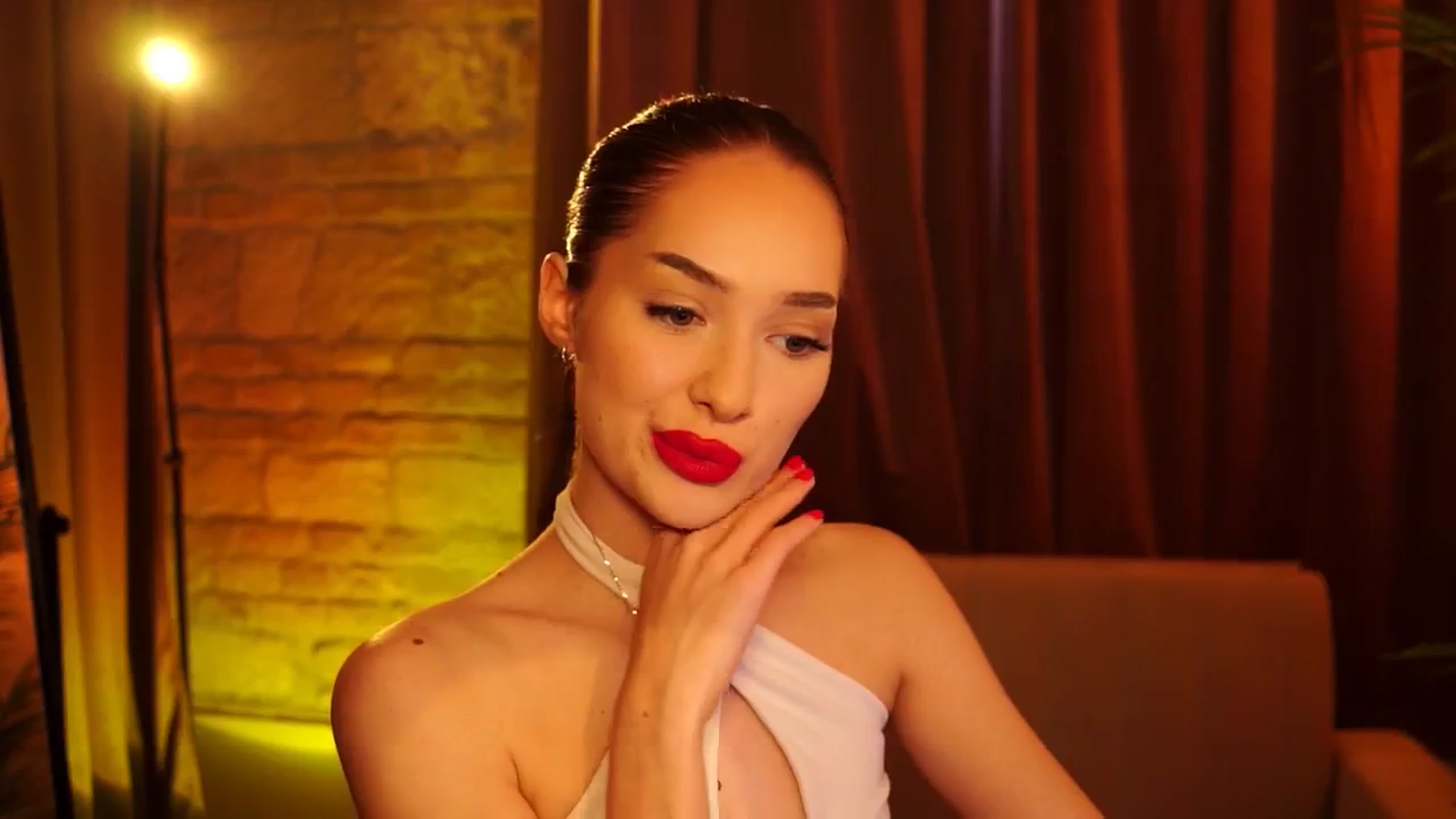 Gallery image thumbnail from blackbee's myfreecams stream on, 05/18/2024, 13:42 image 15 of 20