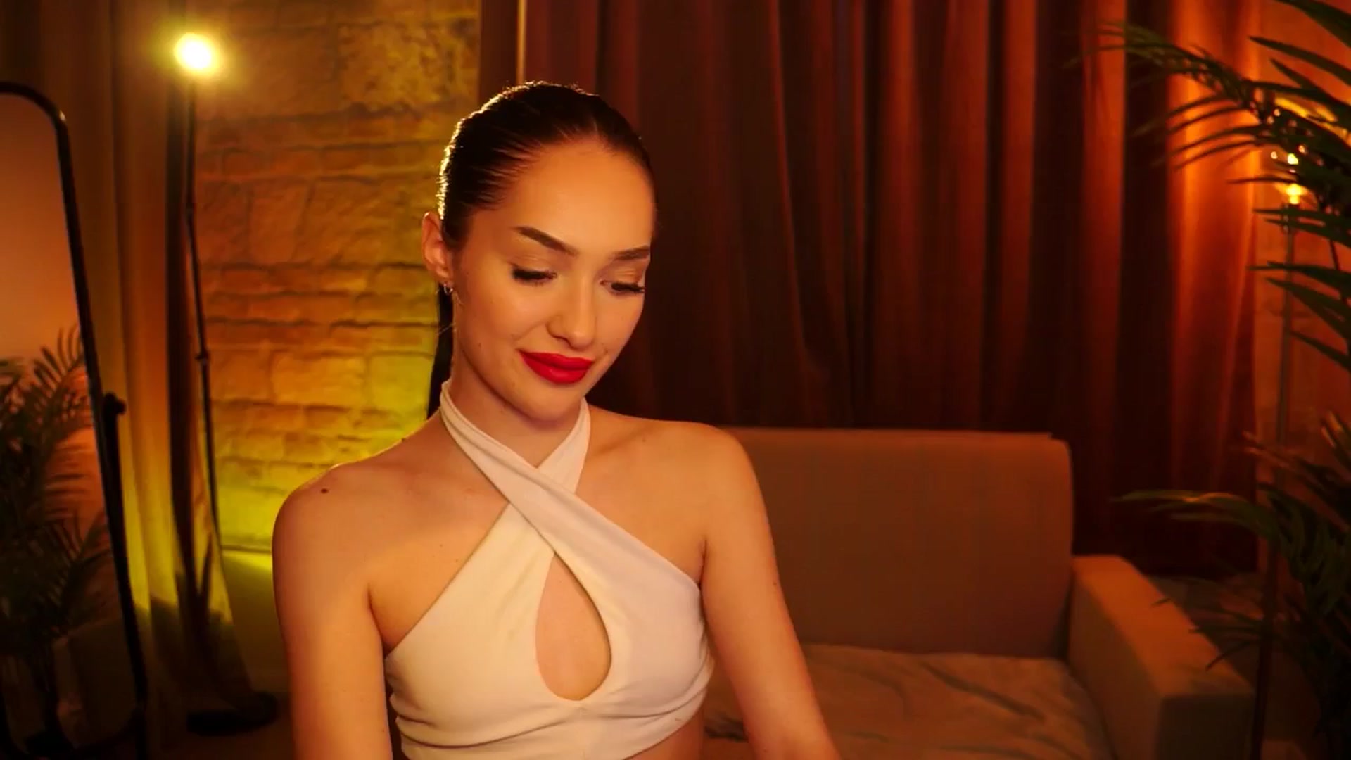 Gallery image thumbnail from blackbee's myfreecams stream on, 05/18/2024, 17:33 image 5 of 20