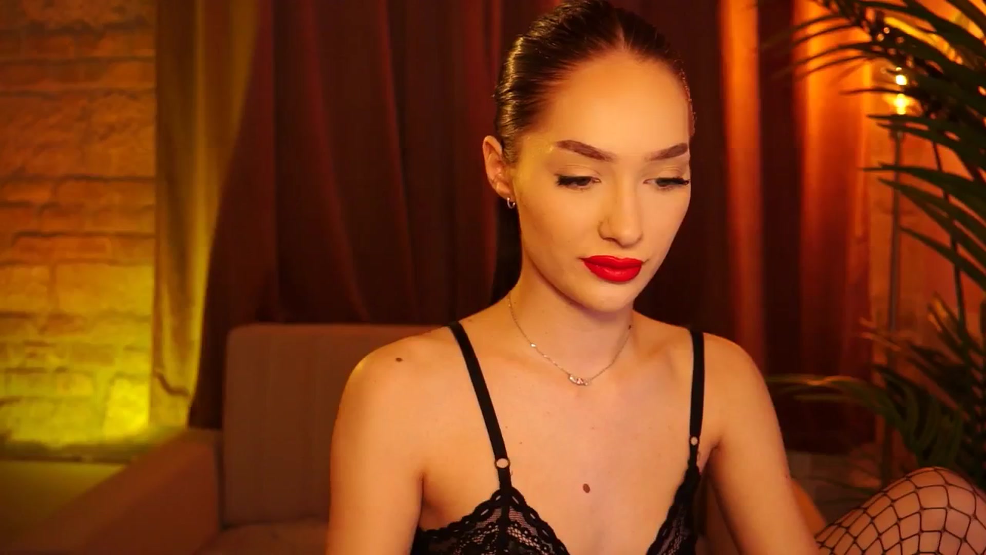 Gallery image thumbnail from blackbee's myfreecams stream on, 05/19/2024, 15:27 image 3 of 20