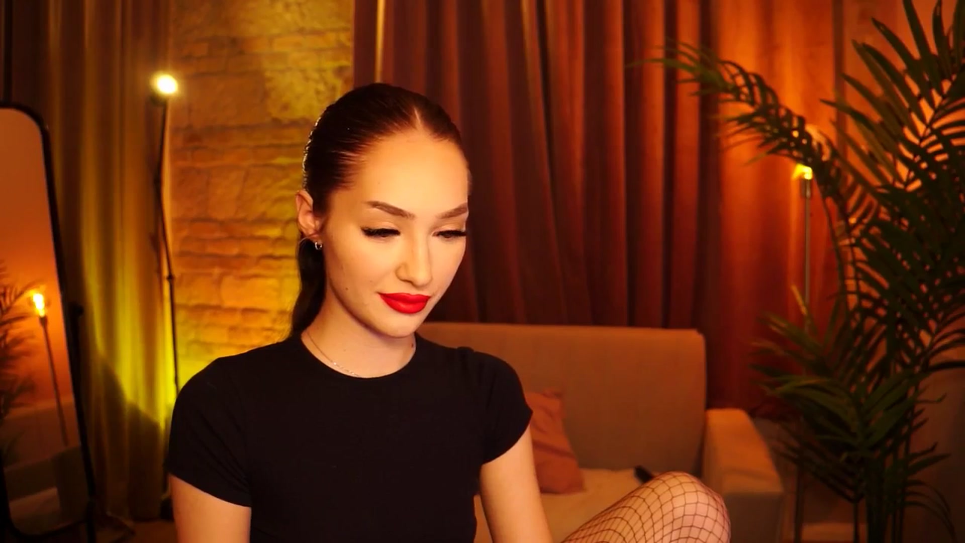 Gallery image thumbnail from blackbee's myfreecams stream on, 05/27/2024, 21:54 image 10 of 20