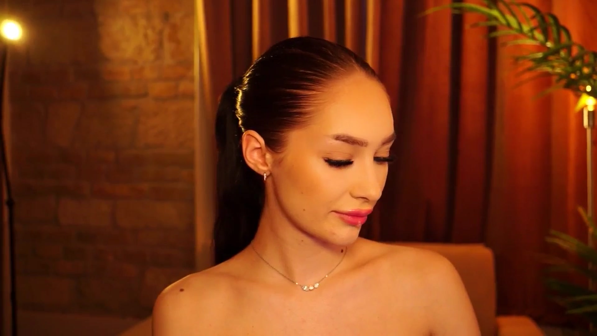Gallery image thumbnail from blackbee's myfreecams stream on, 05/30/2024, 18:17 image 13 of 20