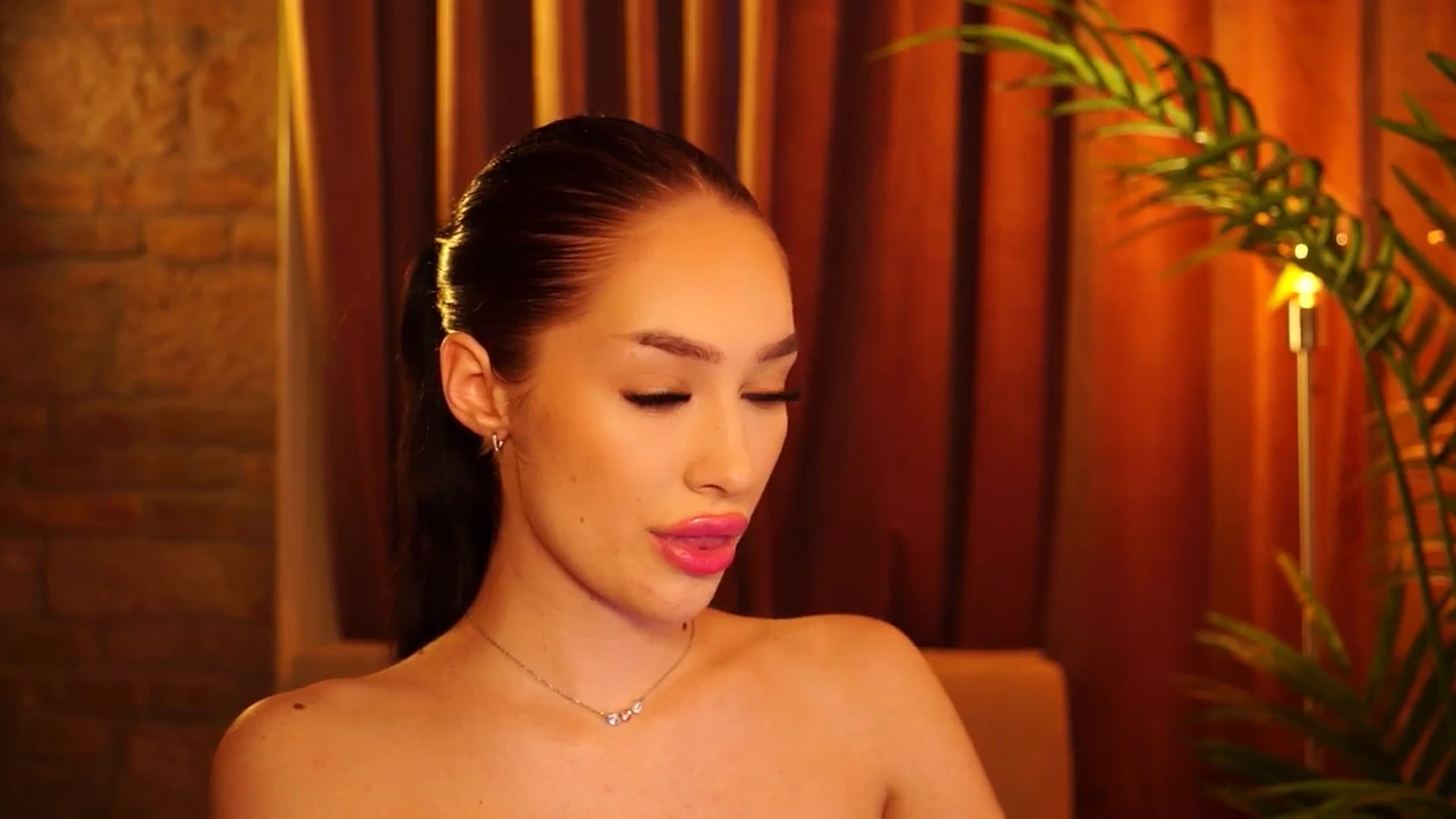 Gallery image thumbnail from blackbee's myfreecams stream on, 05/30/2024, 18:17 image 16 of 20