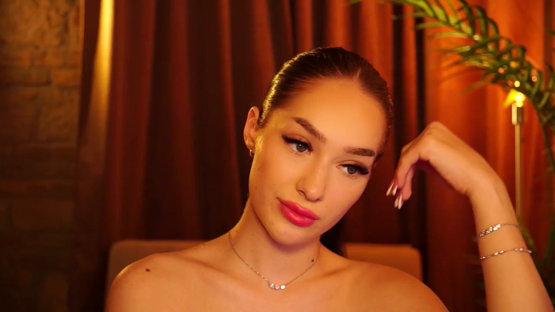 Gallery image thumbnail from blackbee's myfreecams stream on, 05/30/2024, 20:35 image 6 of 20