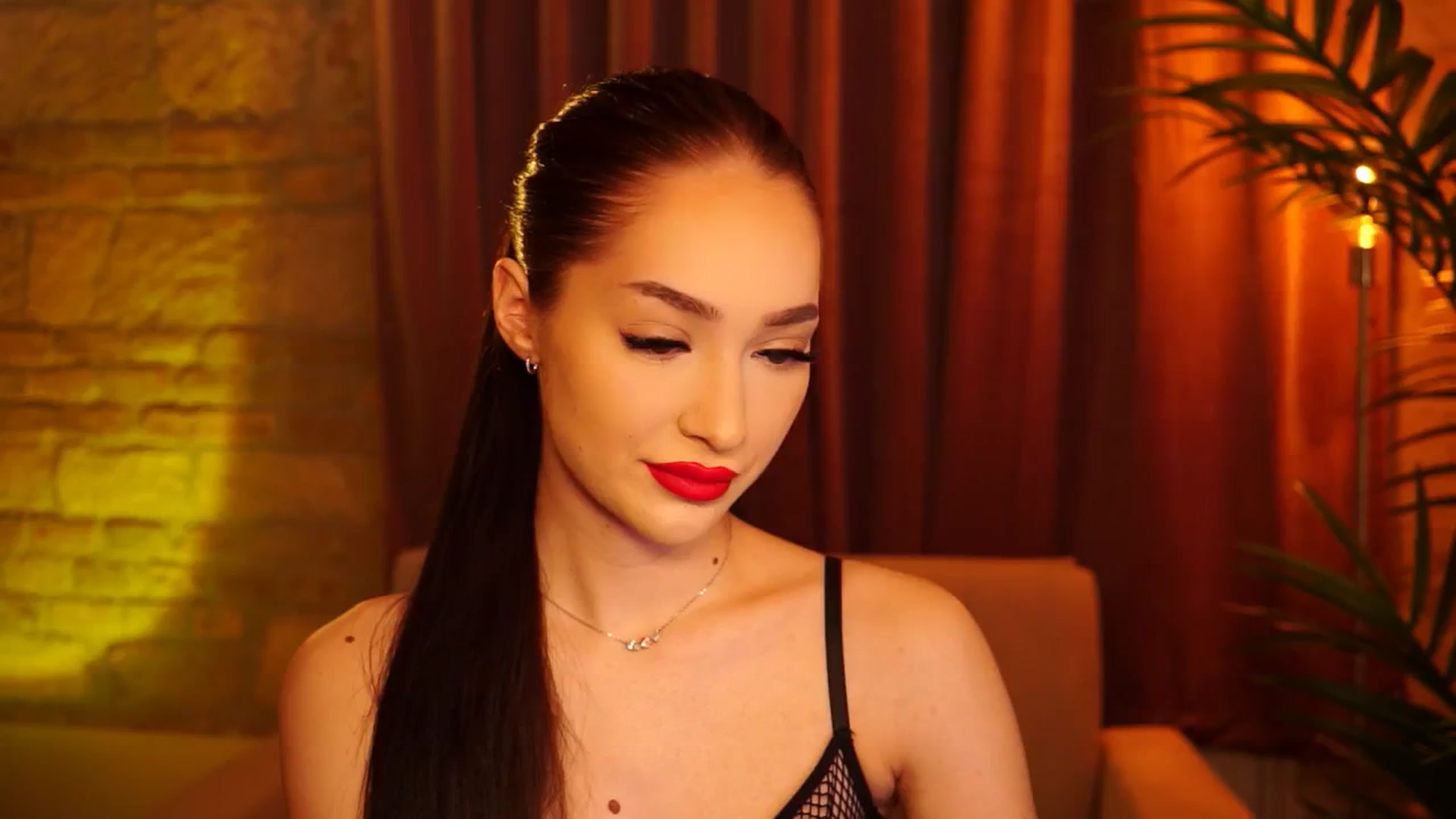 Gallery image thumbnail from blackbee's myfreecams stream on, 06/01/2024, 18:25 image 13 of 20