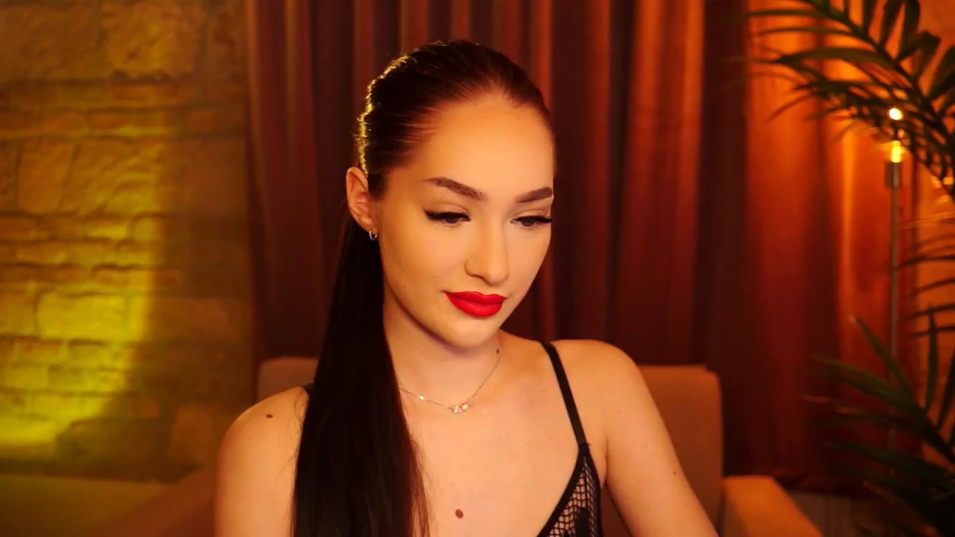 Gallery image thumbnail from blackbee's myfreecams stream on, 06/01/2024, 18:25 image 11 of 20
