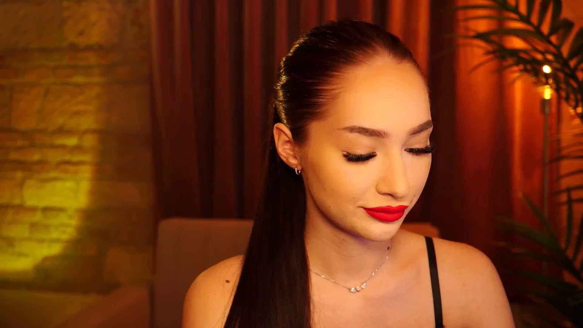 Gallery image thumbnail from blackbee's myfreecams stream on, 06/01/2024, 18:25 image 16 of 20