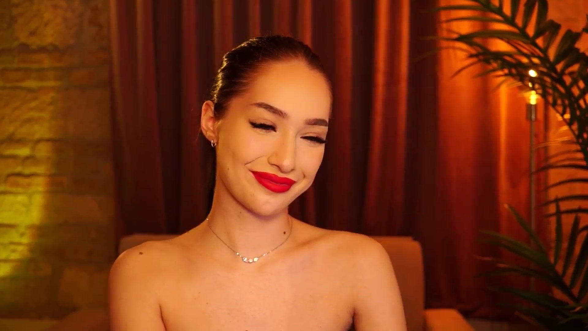 Gallery image thumbnail from blackbee's myfreecams stream on, 06/01/2024, 20:55 image 8 of 20