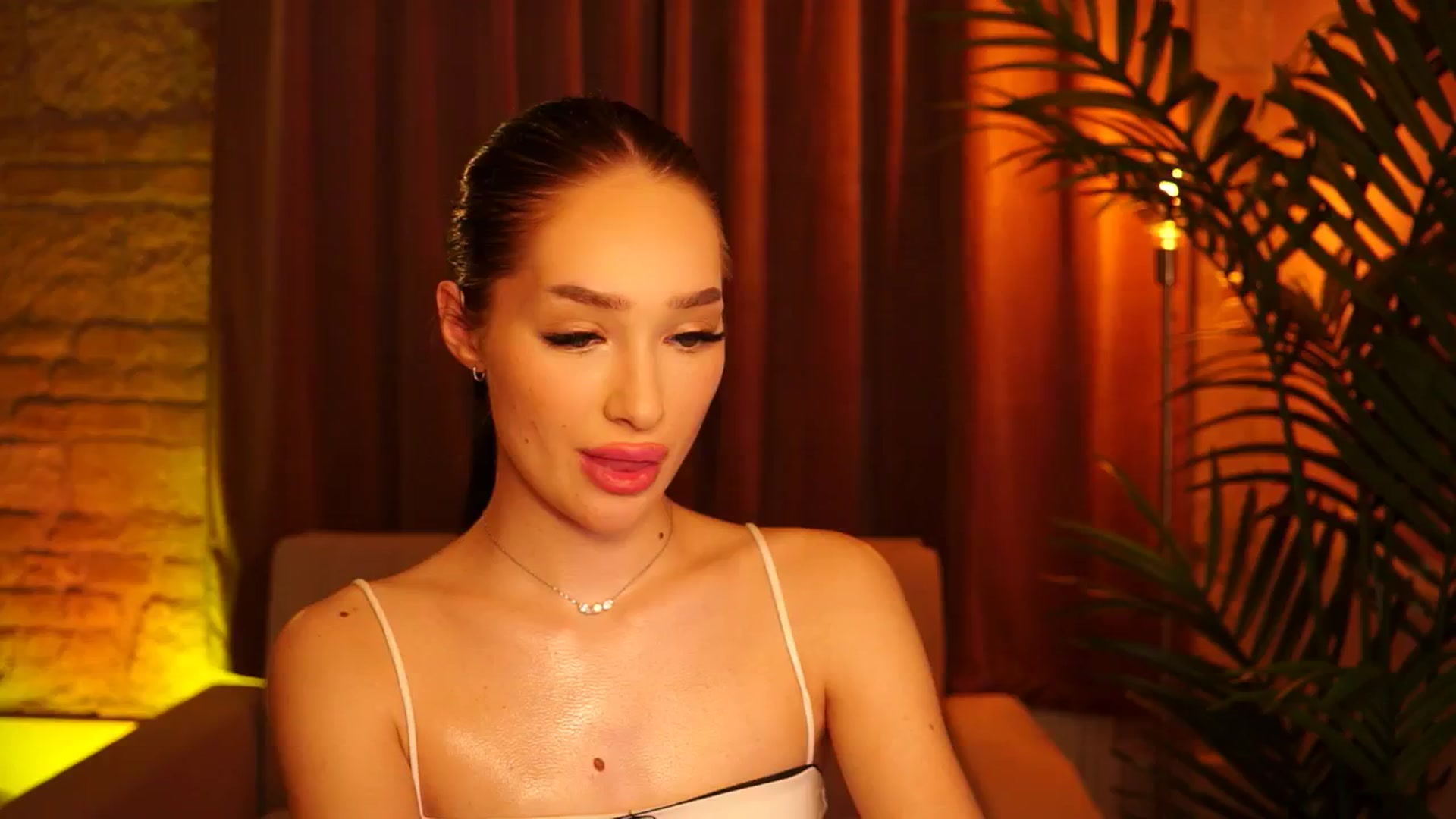 Gallery image thumbnail from blackbee's myfreecams stream on, 06/06/2024, 21:41 image 15 of 20