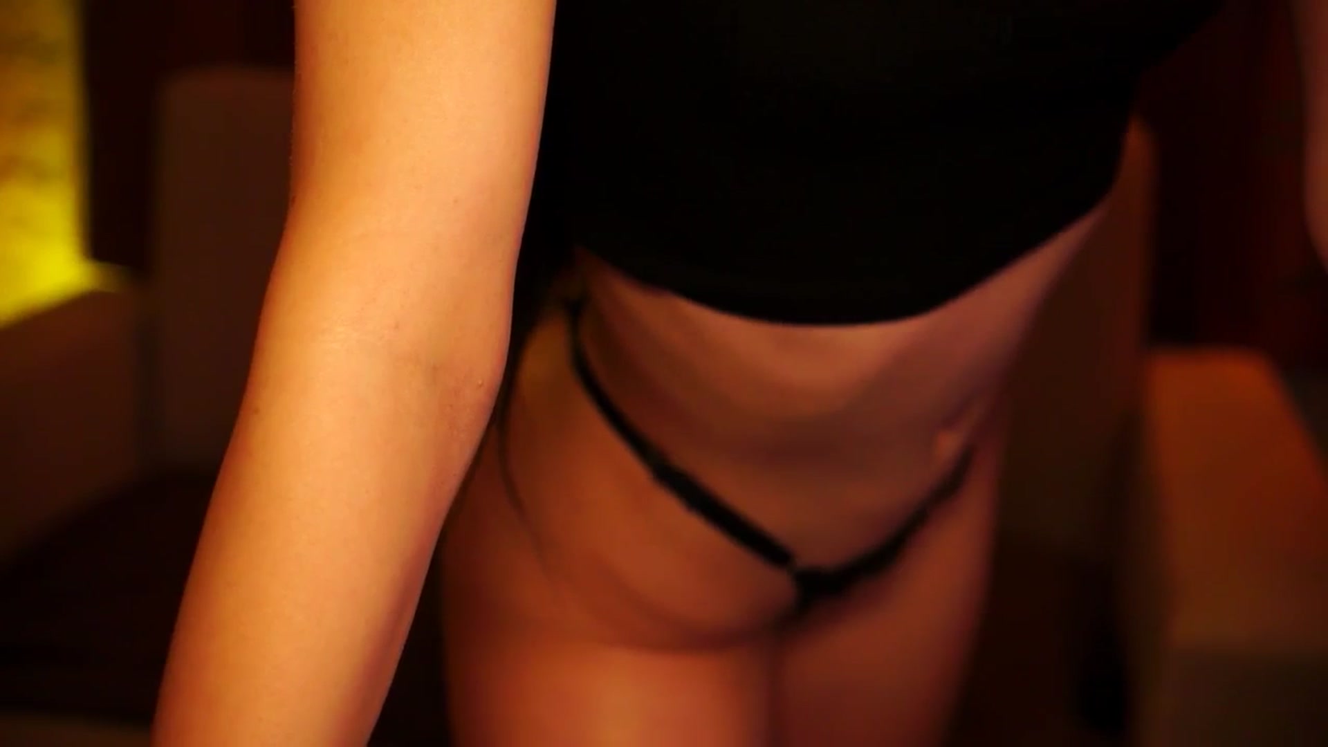 Gallery image thumbnail from blackbee's myfreecams stream on, 06/09/2024, 15:17 image 17 of 20