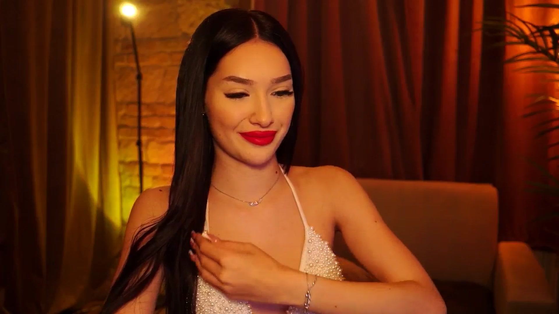 Gallery image thumbnail from blackbee's myfreecams stream on, 06/16/2024, 17:51 image 19 of 20