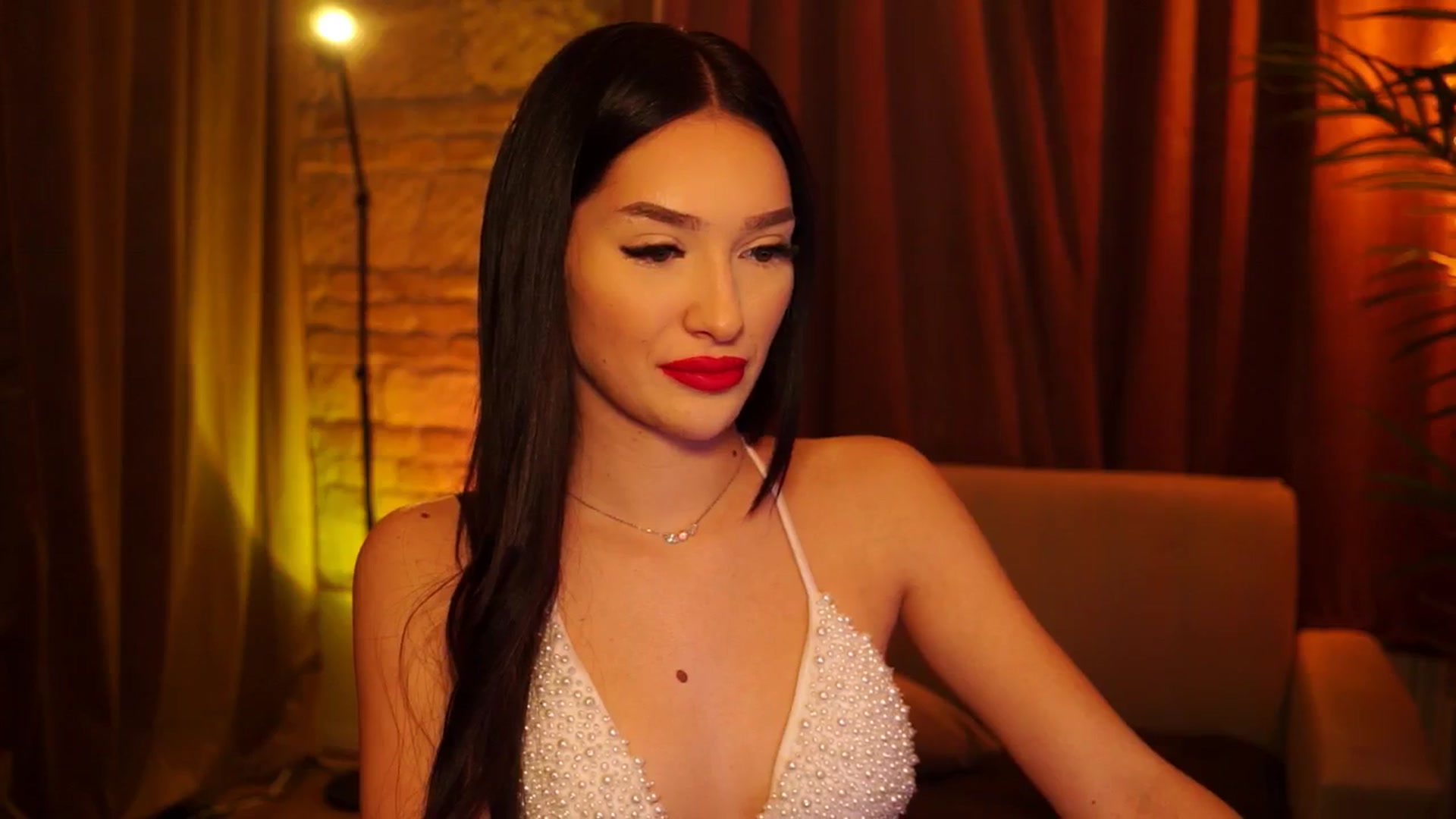 Gallery image thumbnail from blackbee's myfreecams stream on, 06/16/2024, 17:51 image 20 of 20