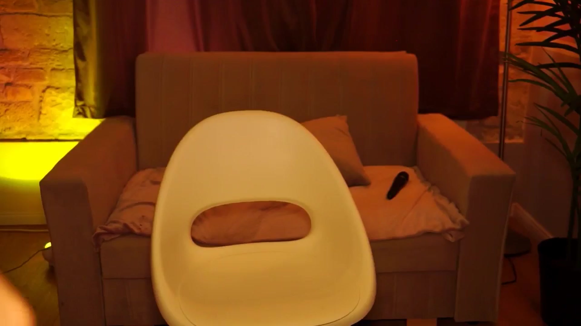 Gallery image thumbnail from blackbee's myfreecams stream on, 06/26/2024, 12:25 image 6 of 20