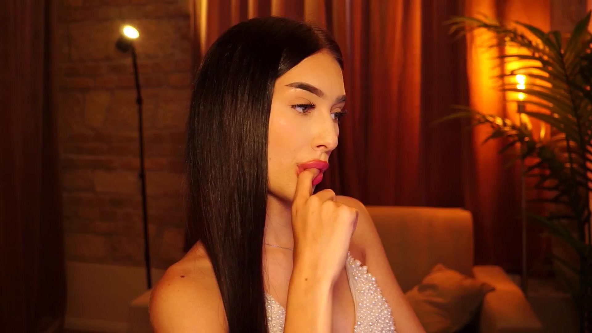 Gallery image thumbnail from blackbee's myfreecams stream on, 07/14/2024, 14:44 image 11 of 20