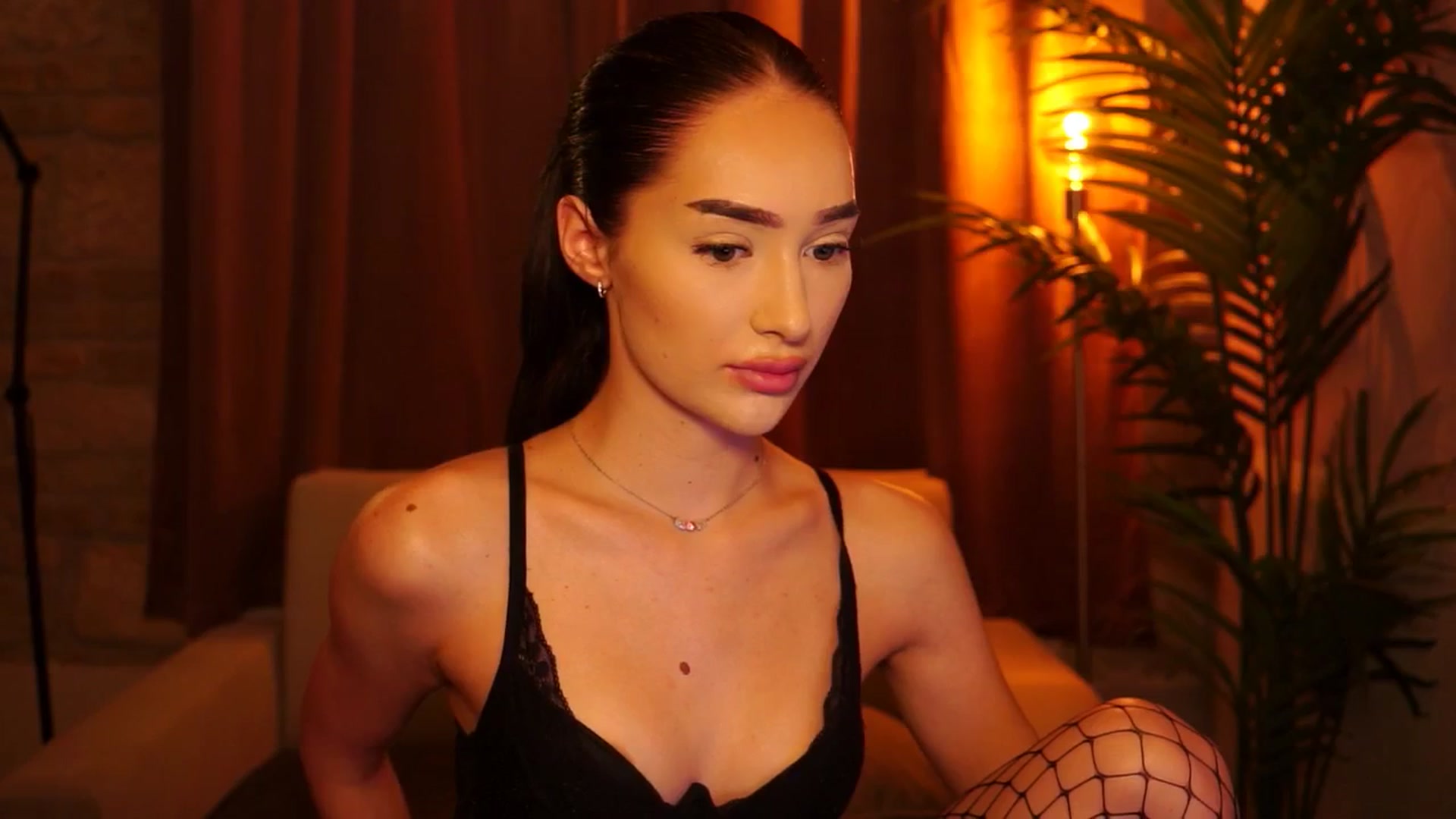 Gallery image thumbnail from blackbee's myfreecams stream on, 07/15/2024, 18:22 image 2 of 20
