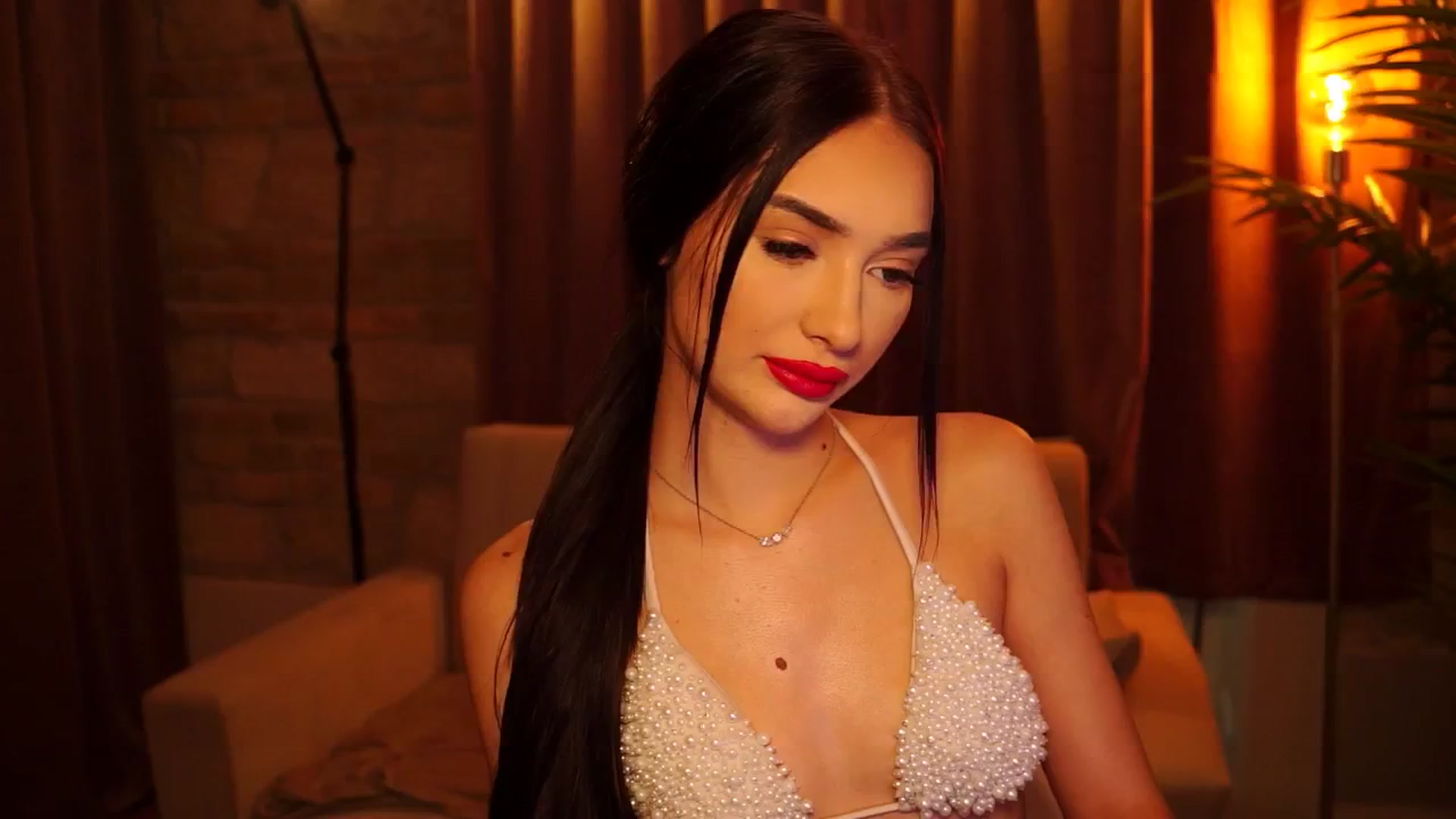 Gallery image thumbnail from blackbee's myfreecams stream on, 07/28/2024, 14:13 image 4 of 20