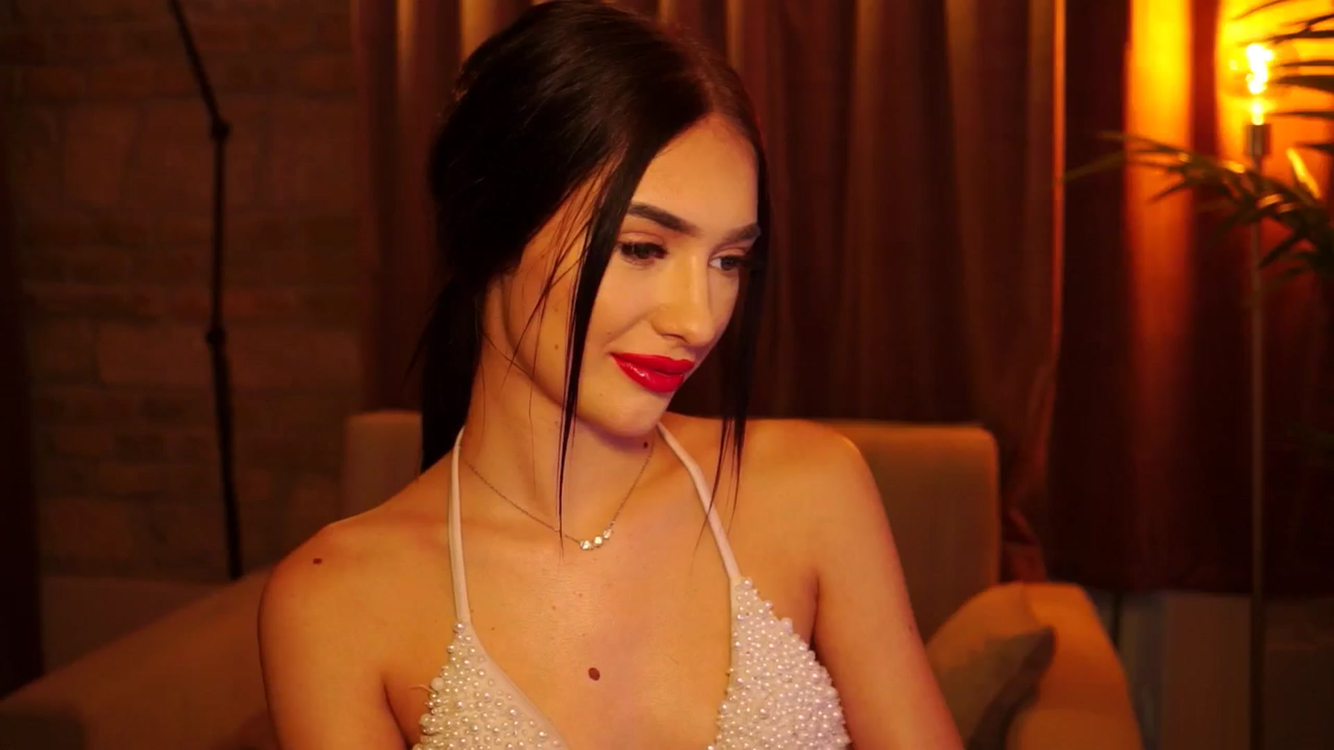 Gallery image thumbnail from blackbee's myfreecams stream on, 07/28/2024, 14:57 image 17 of 20