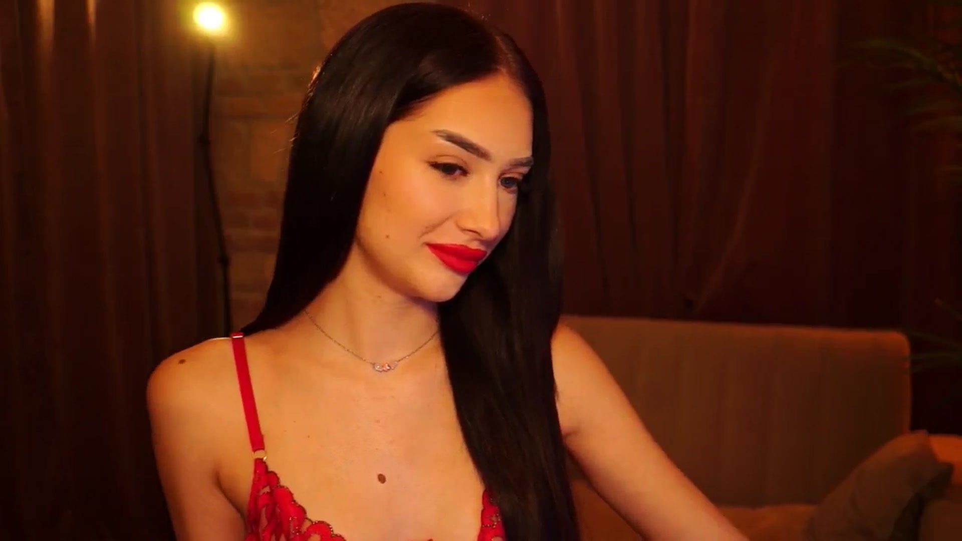 Gallery image thumbnail from blackbee's myfreecams stream on, 07/30/2024, 14:16 image 4 of 20