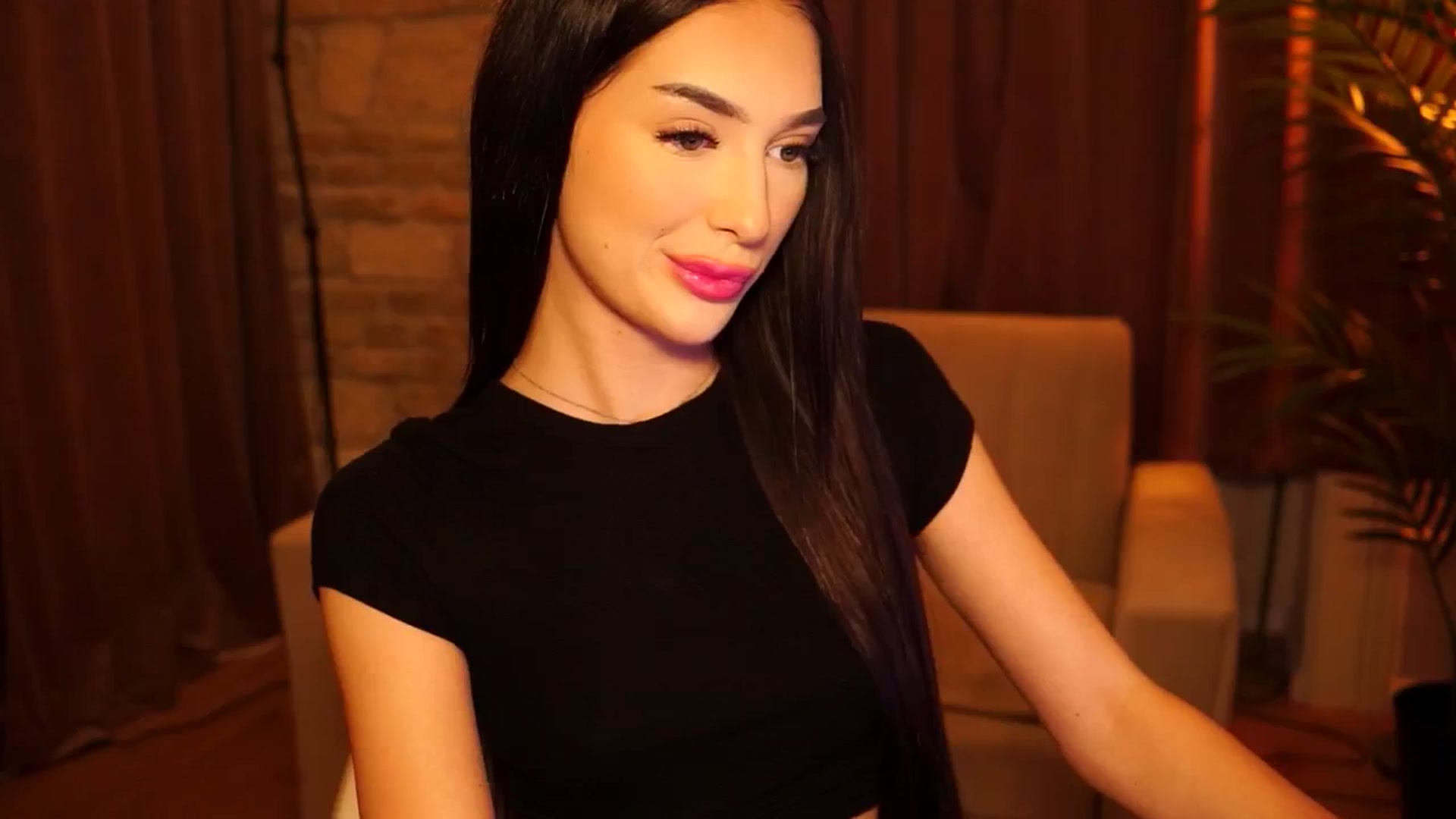 Gallery image thumbnail from blackbee's myfreecams stream on, 08/02/2024, 18:55 image 3 of 20