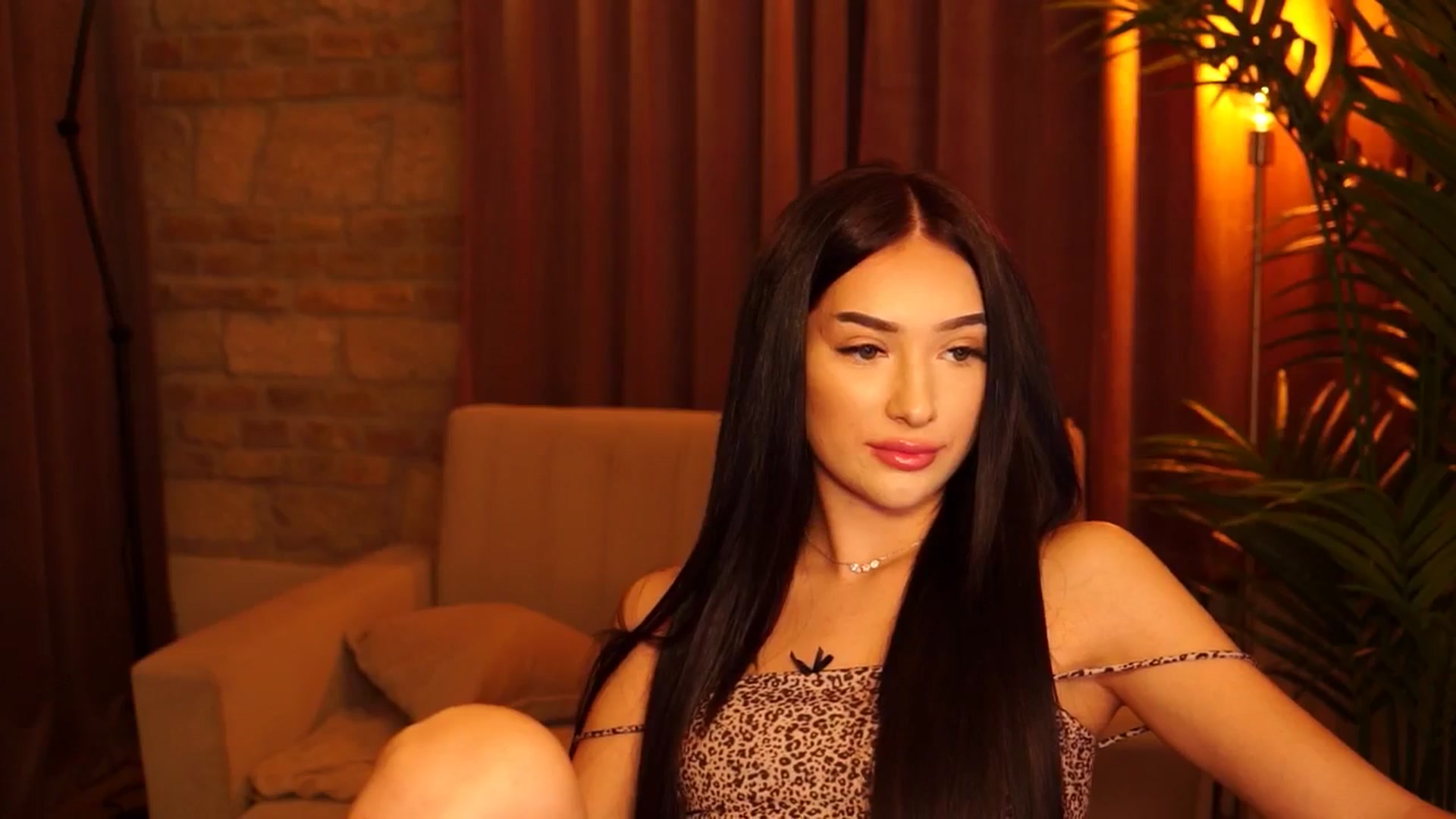 Gallery image thumbnail from blackbee's myfreecams stream on, 08/13/2024, 20:59 image 2 of 20