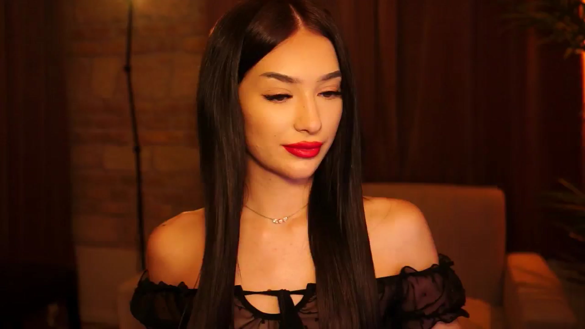 Gallery image thumbnail from blackbee's myfreecams stream on, 08/17/2024, 23:09 image 13 of 20