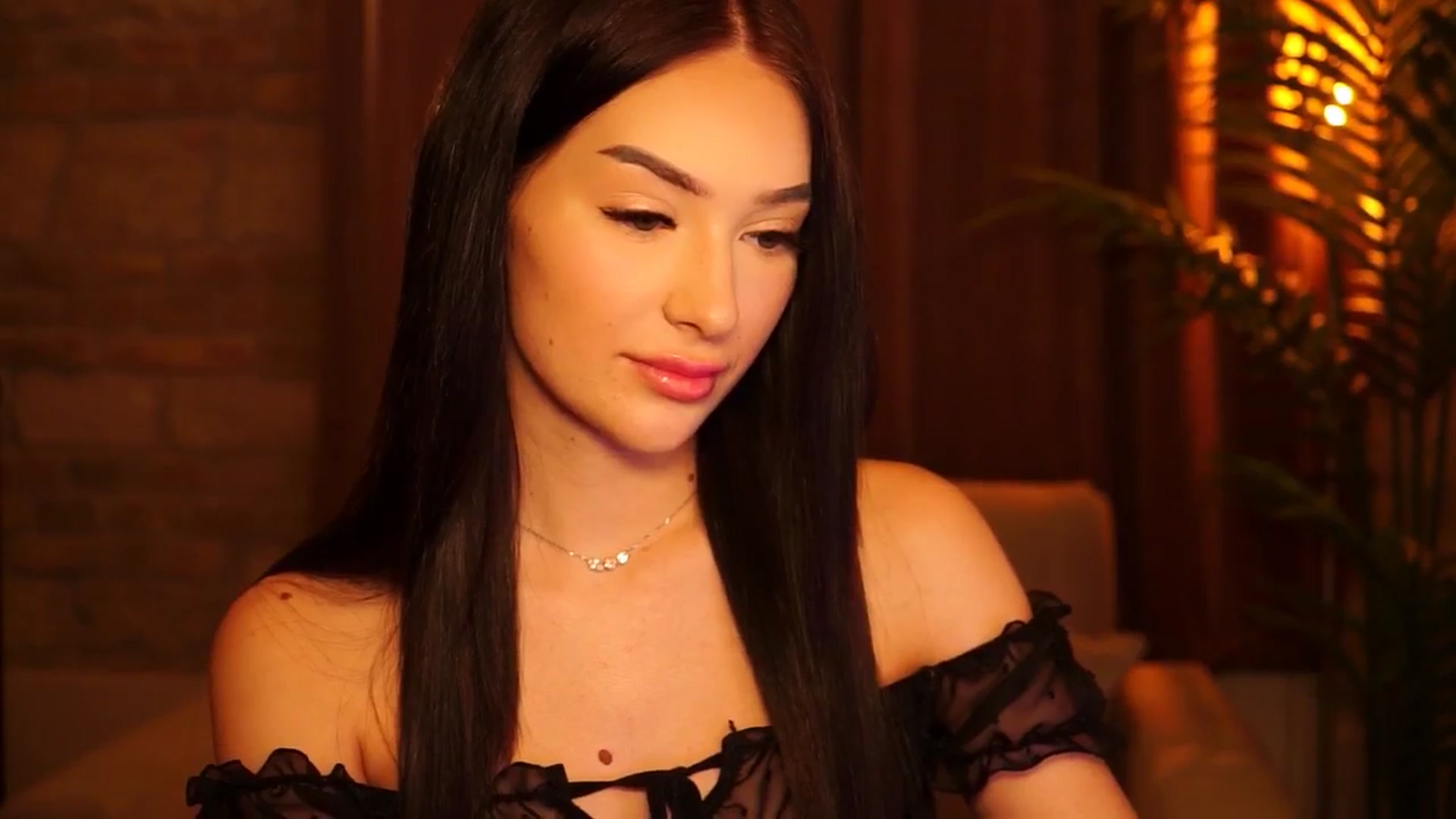 Gallery image thumbnail from blackbee's myfreecams stream on, 08/24/2024, 20:41 image 13 of 20