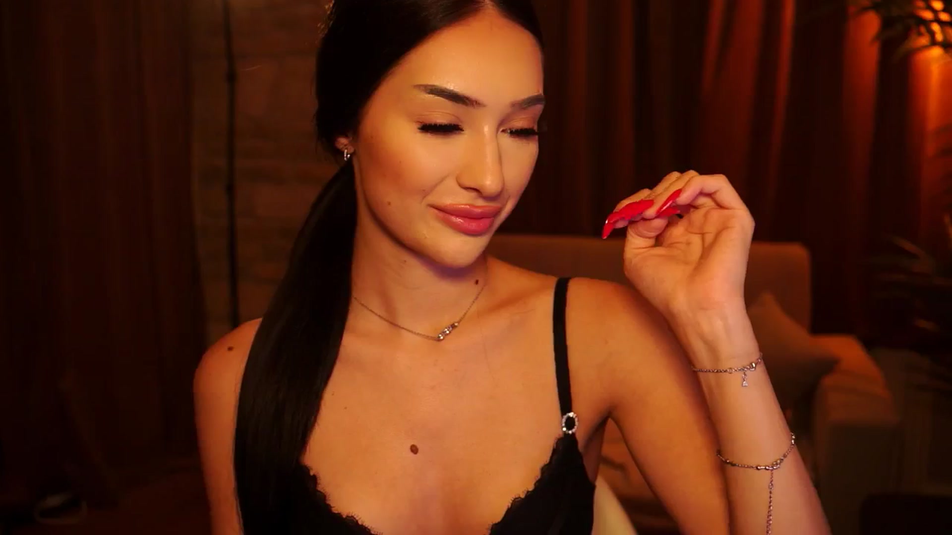 Gallery image thumbnail from blackbee's myfreecams stream on, 09/08/2024, 19:00 image 7 of 20