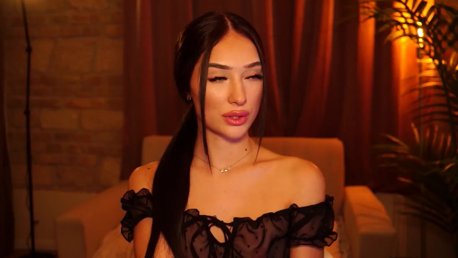 Gallery image thumbnail from blackbee's myfreecams stream on, 09/11/2024, 18:23 image 7 of 20