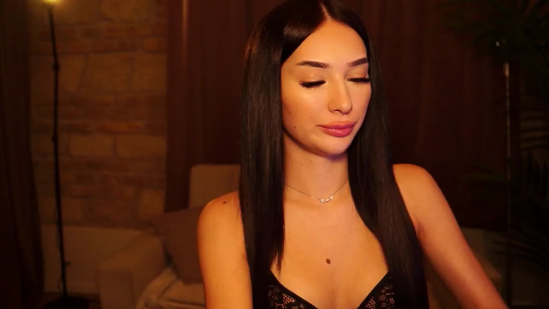 Gallery image thumbnail from blackbee's myfreecams stream on, 09/12/2024, 18:25 image 13 of 20