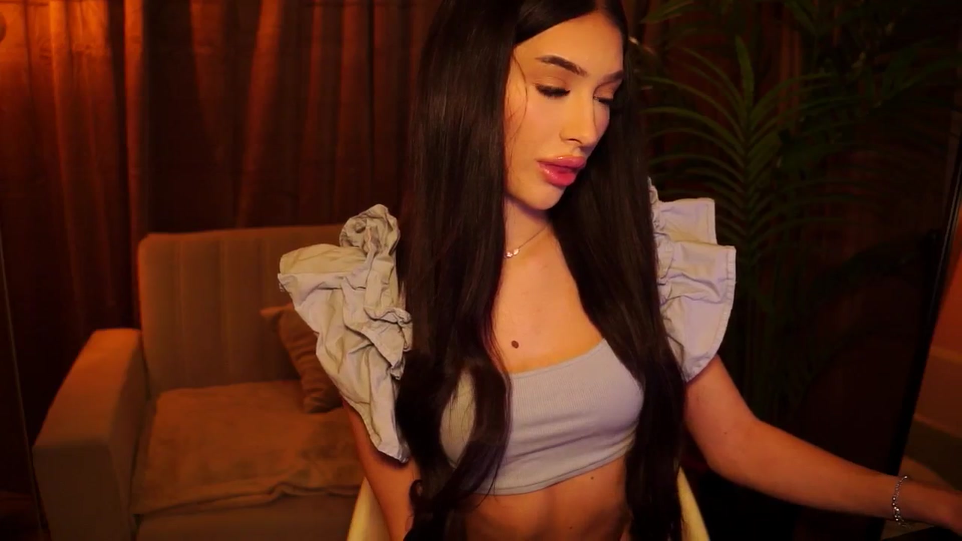 Gallery image thumbnail from blackbee's myfreecams stream on, 10/28/2024, 21:25 image 12 of 20