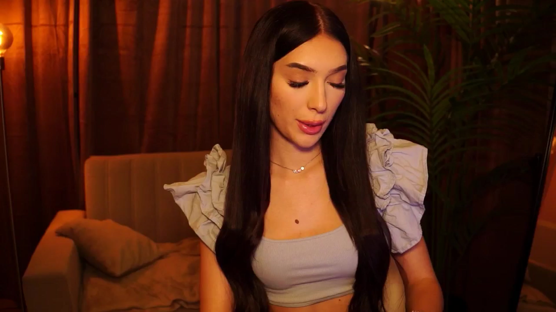 Gallery image thumbnail from blackbee's myfreecams stream on, 10/29/2024, 24:03 image 7 of 20