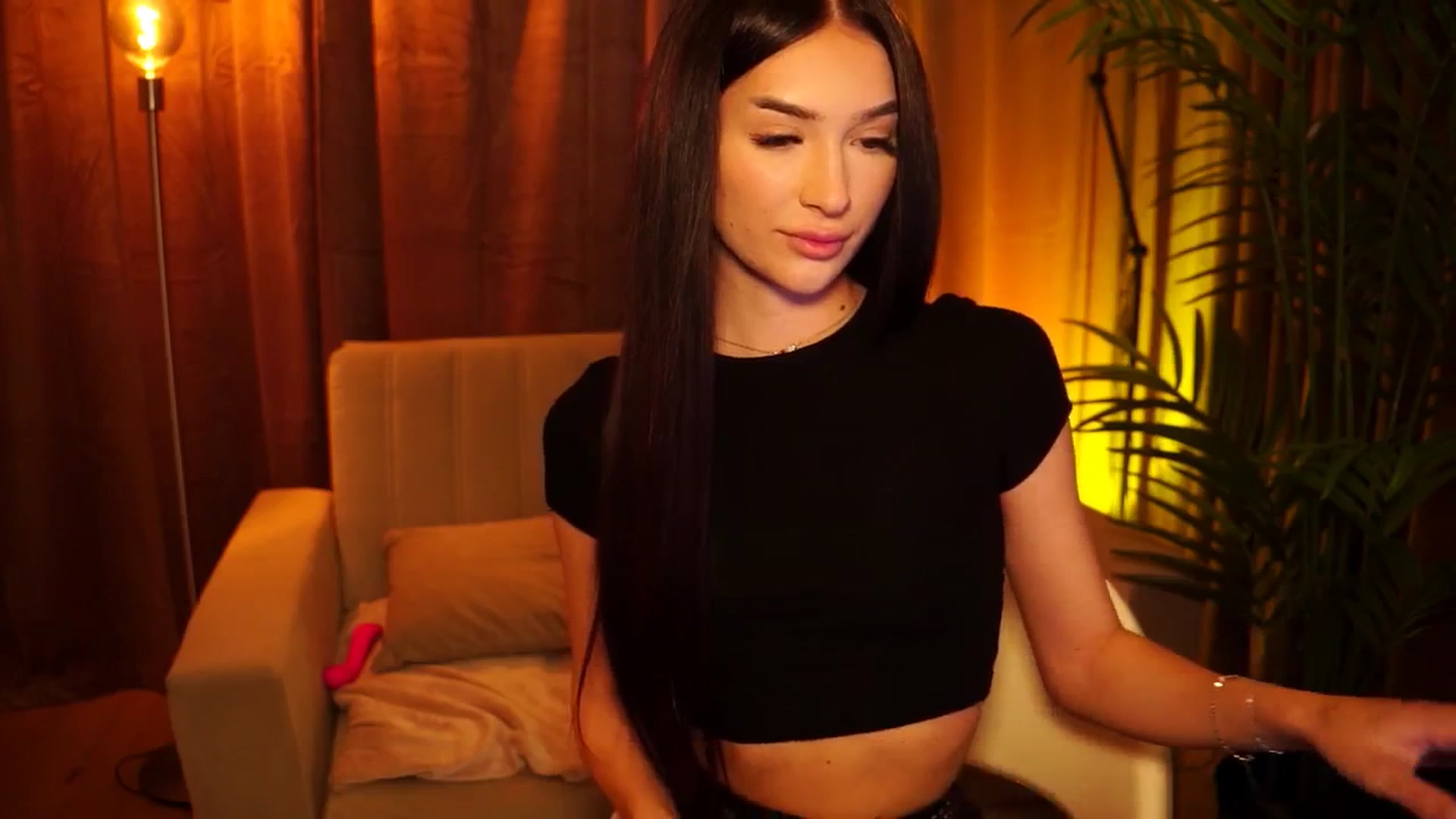 Gallery image thumbnail from blackbee's myfreecams stream on, 11/02/2024, 23:21 image 14 of 20